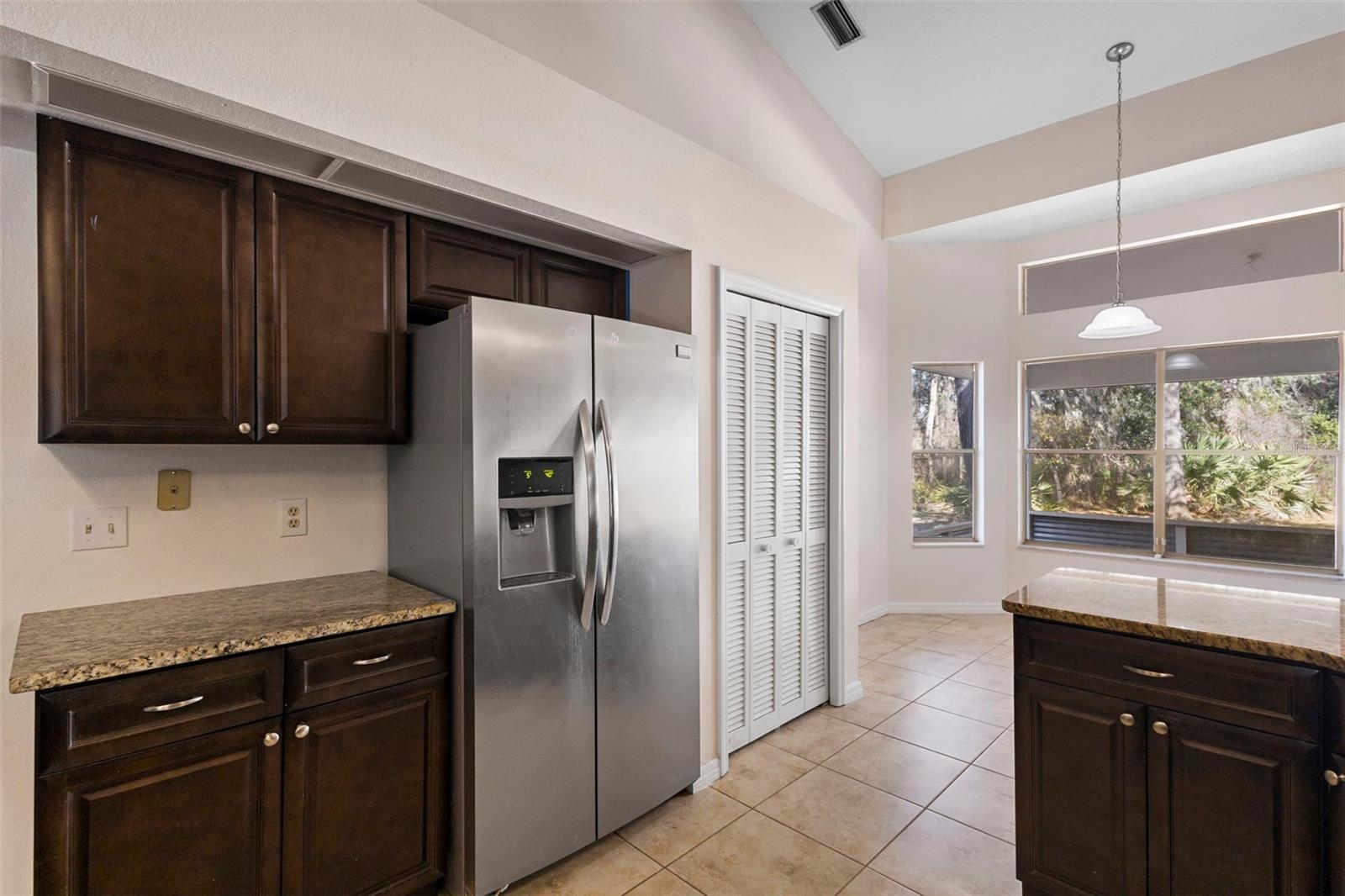 Image 18 of 47 For 1899 Bonkirk Drive