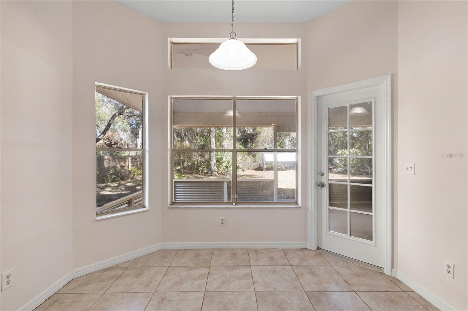 Image 21 of 47 For 1899 Bonkirk Drive