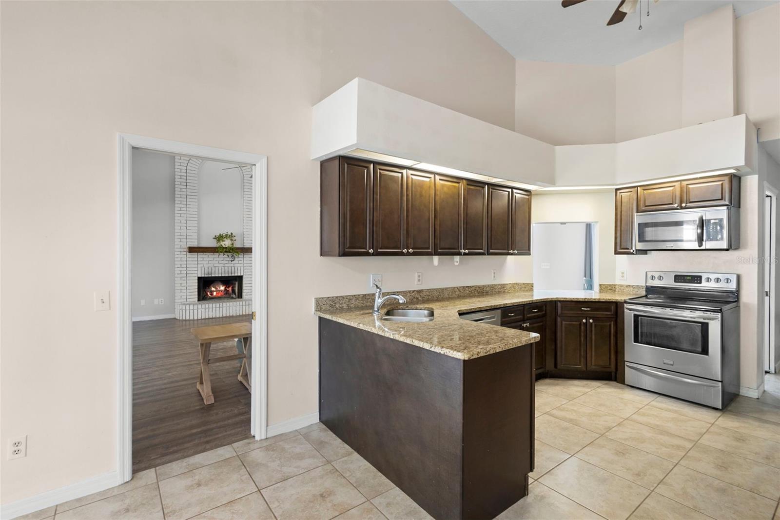 Image 22 of 47 For 1899 Bonkirk Drive