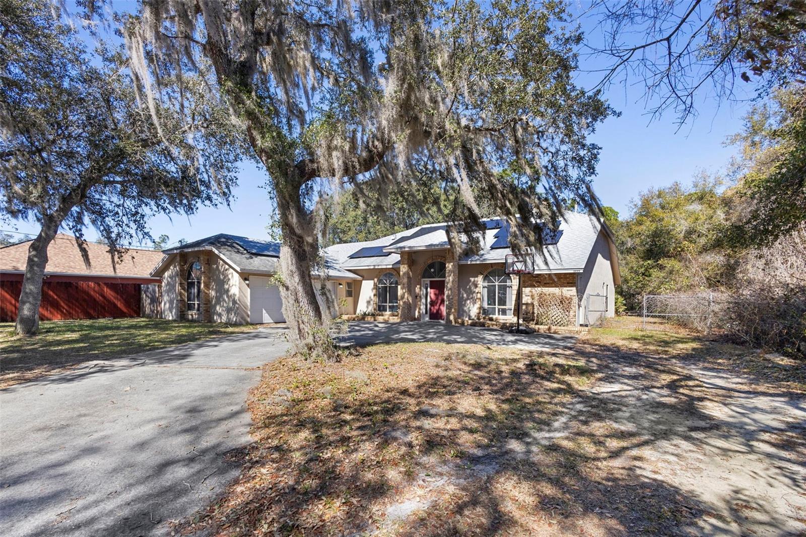 Image 4 of 47 For 1899 Bonkirk Drive