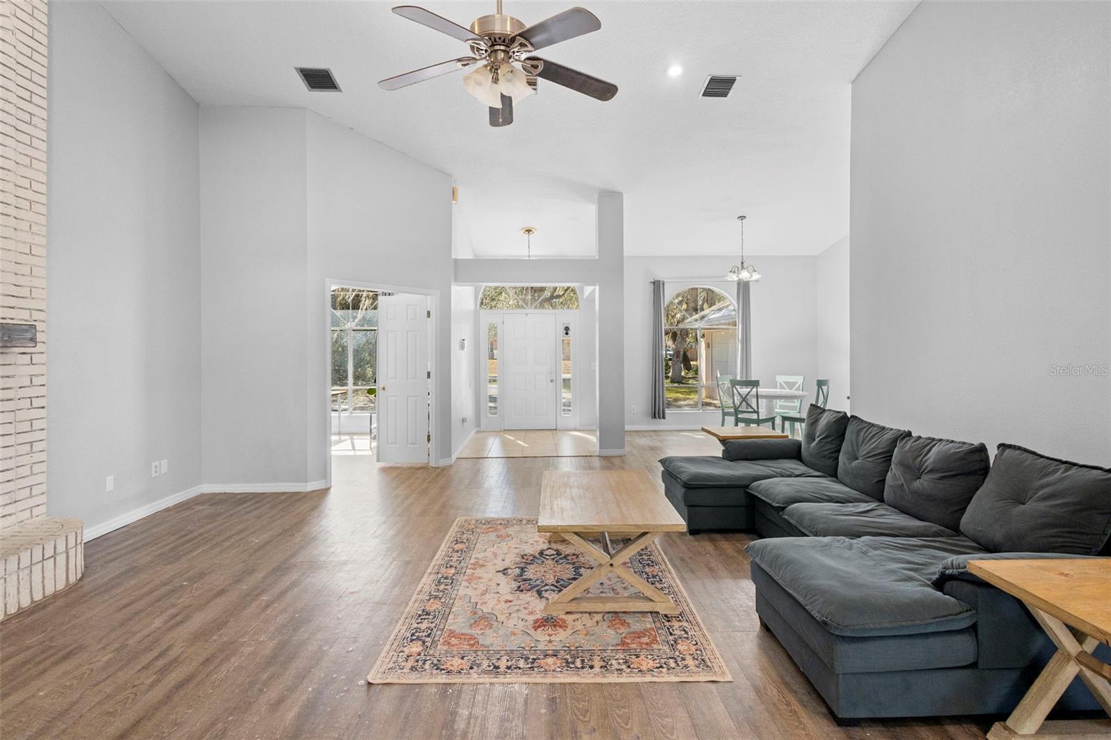 Image 7 of 47 For 1899 Bonkirk Drive