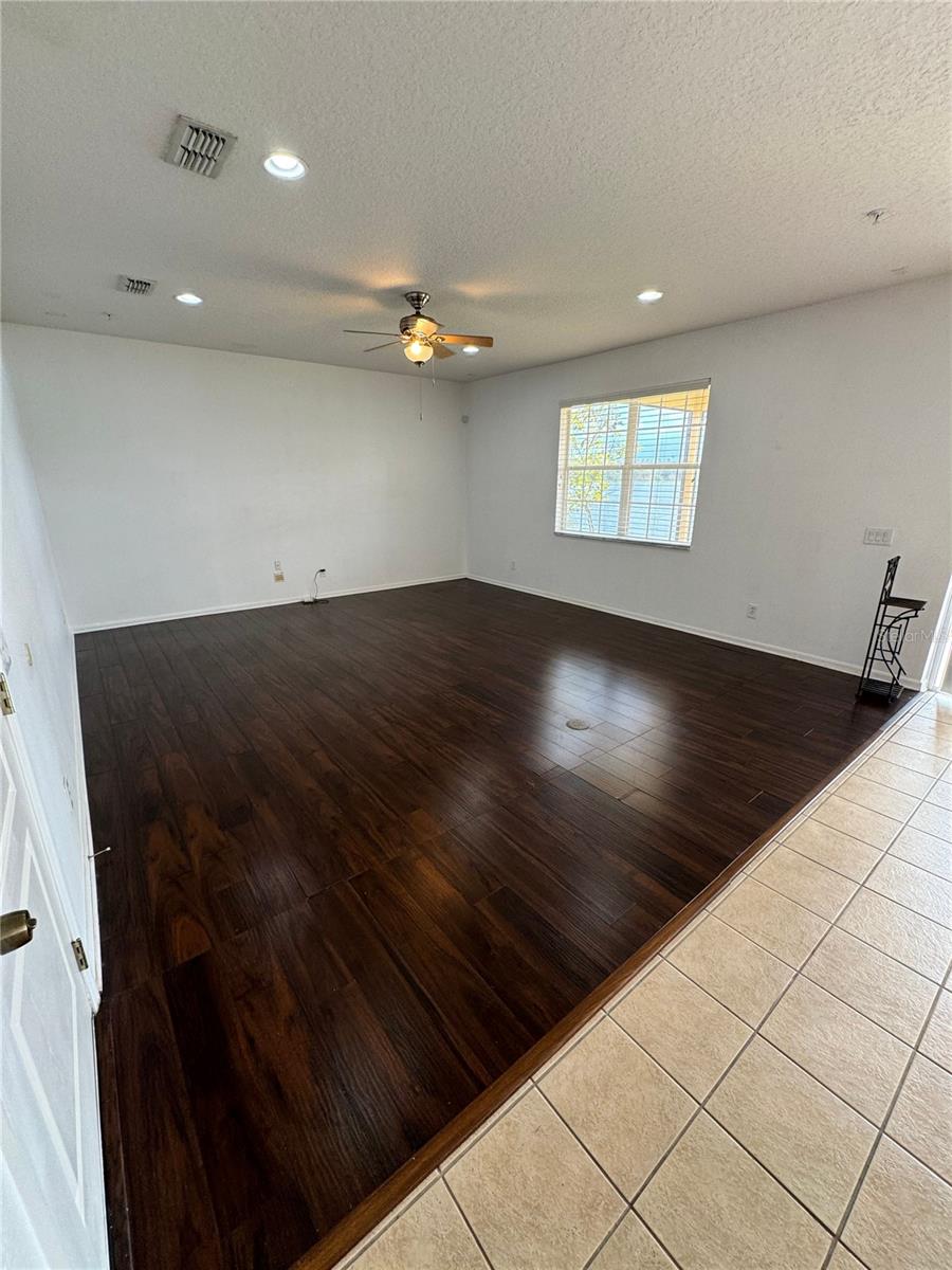 Image 15 of 40 For 9761 Lake District Lane