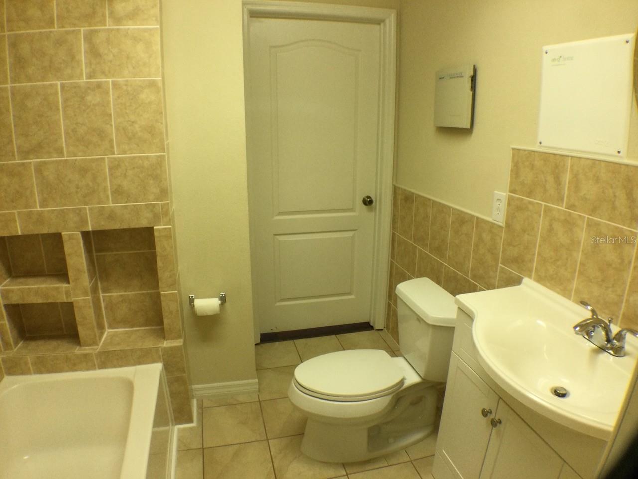 Image 22 of 40 For 9761 Lake District Lane