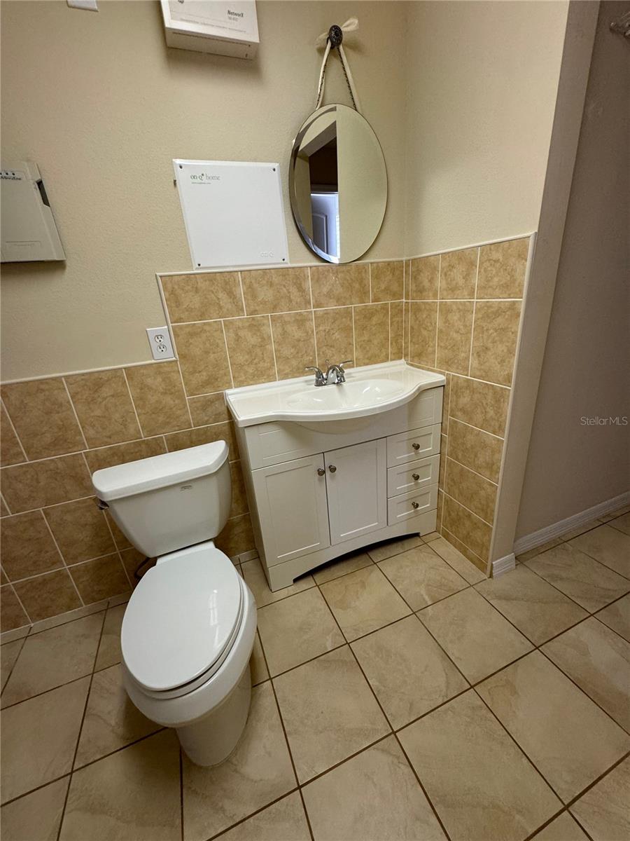 Image 25 of 40 For 9761 Lake District Lane