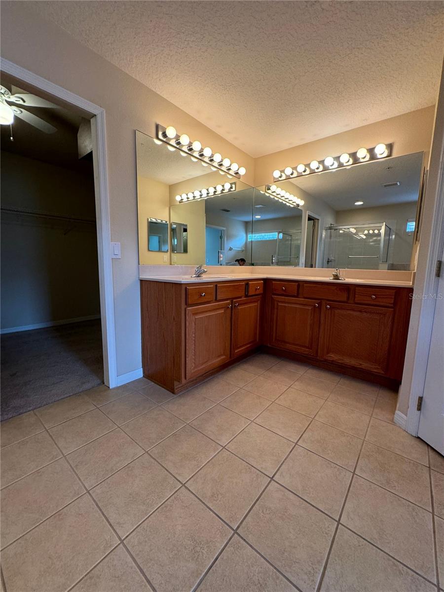 Image 30 of 40 For 9761 Lake District Lane