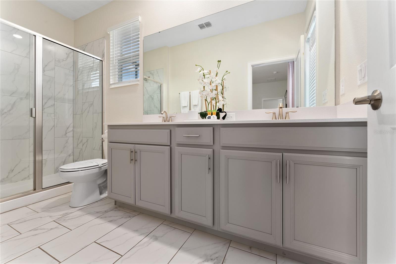 Image 25 of 33 For 2734 Bookmark Drive