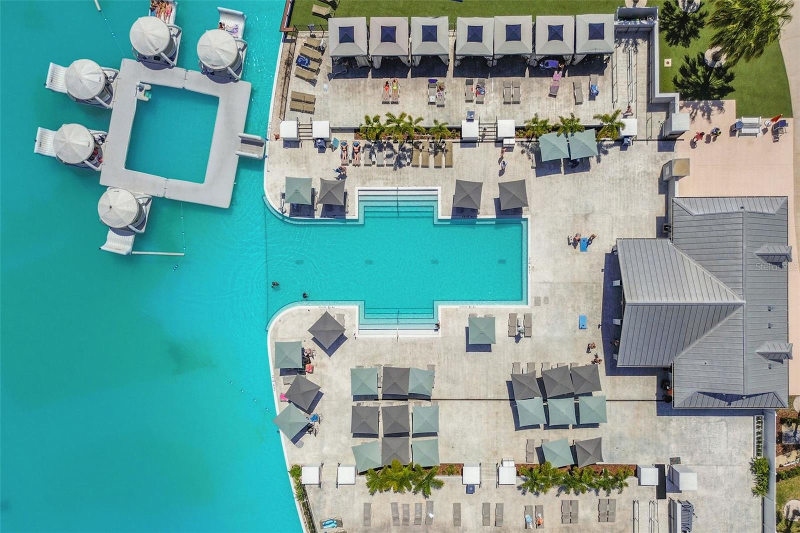 Image 32 of 40 For 9429 Crescent Ray Drive