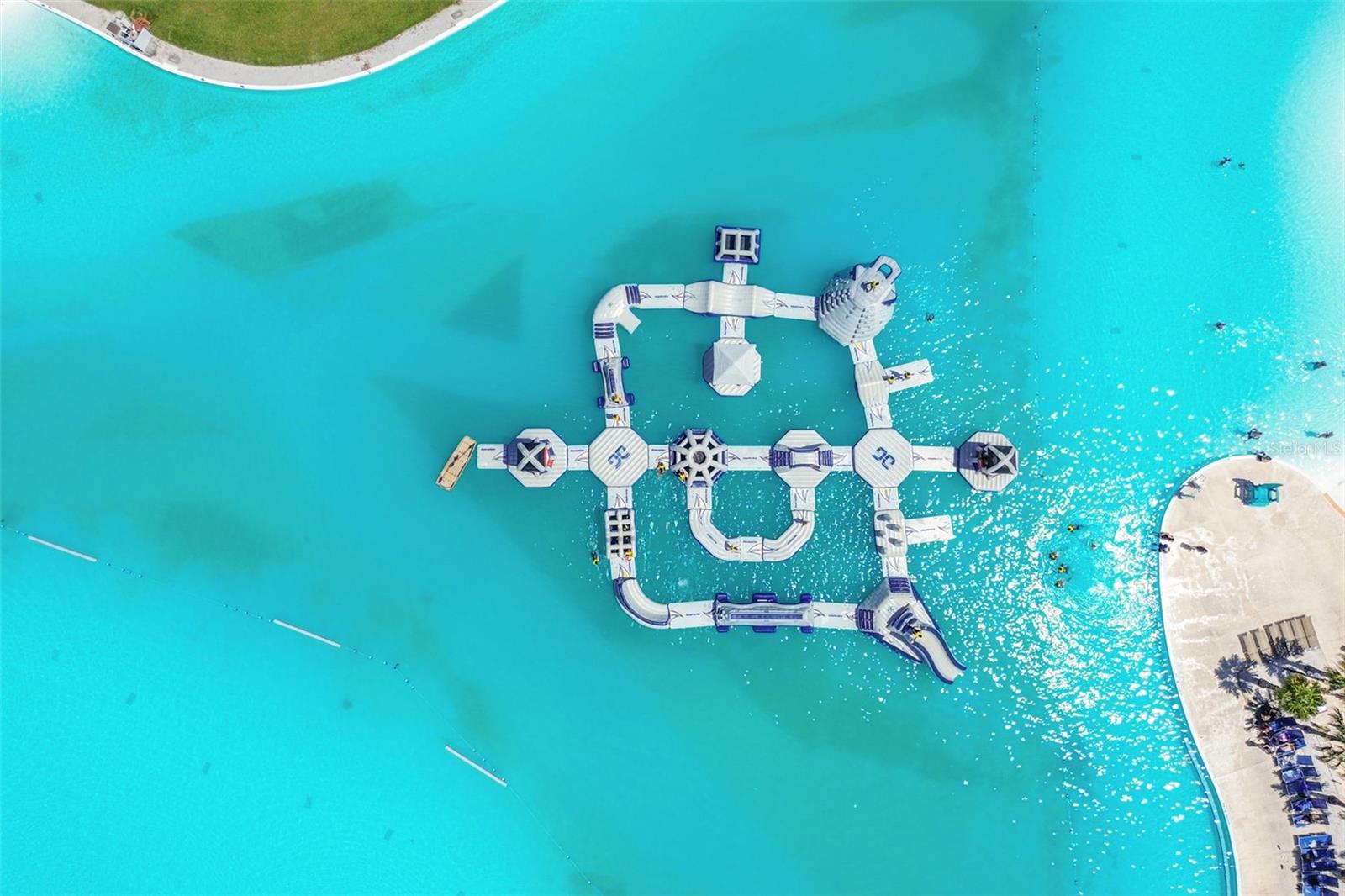 Image 33 of 40 For 9429 Crescent Ray Drive