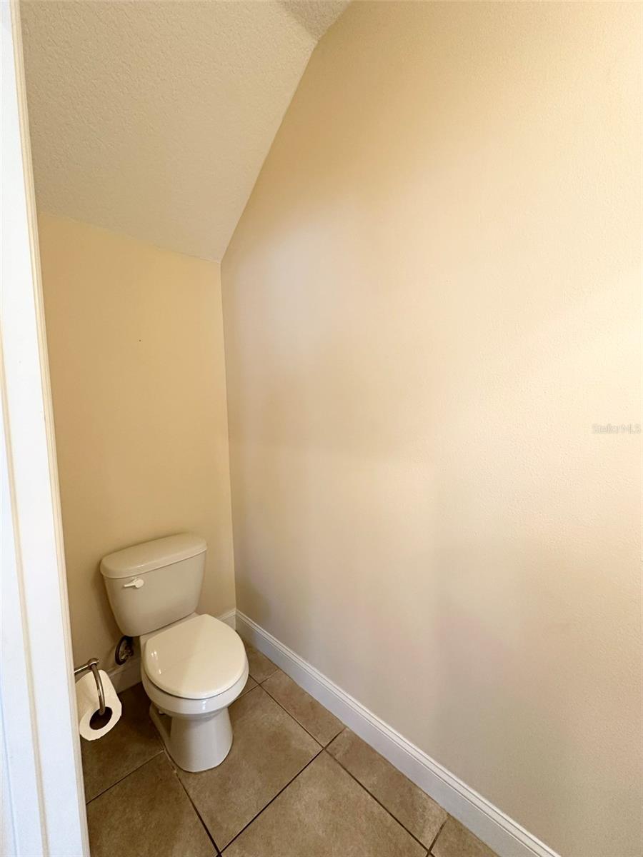 Listing photo id 17 for 1781 Indiana Avenue A