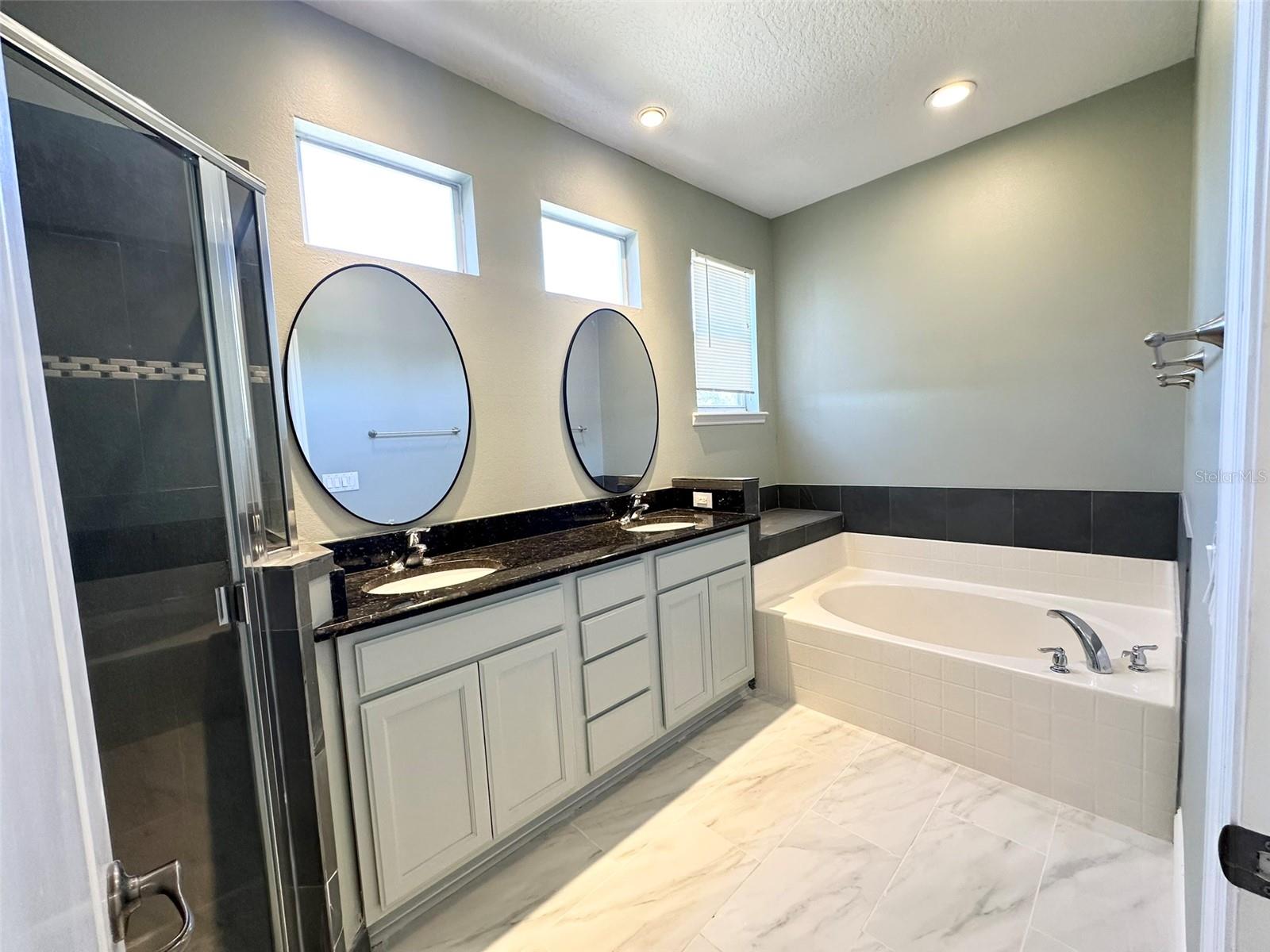 Listing photo id 25 for 1781 Indiana Avenue A