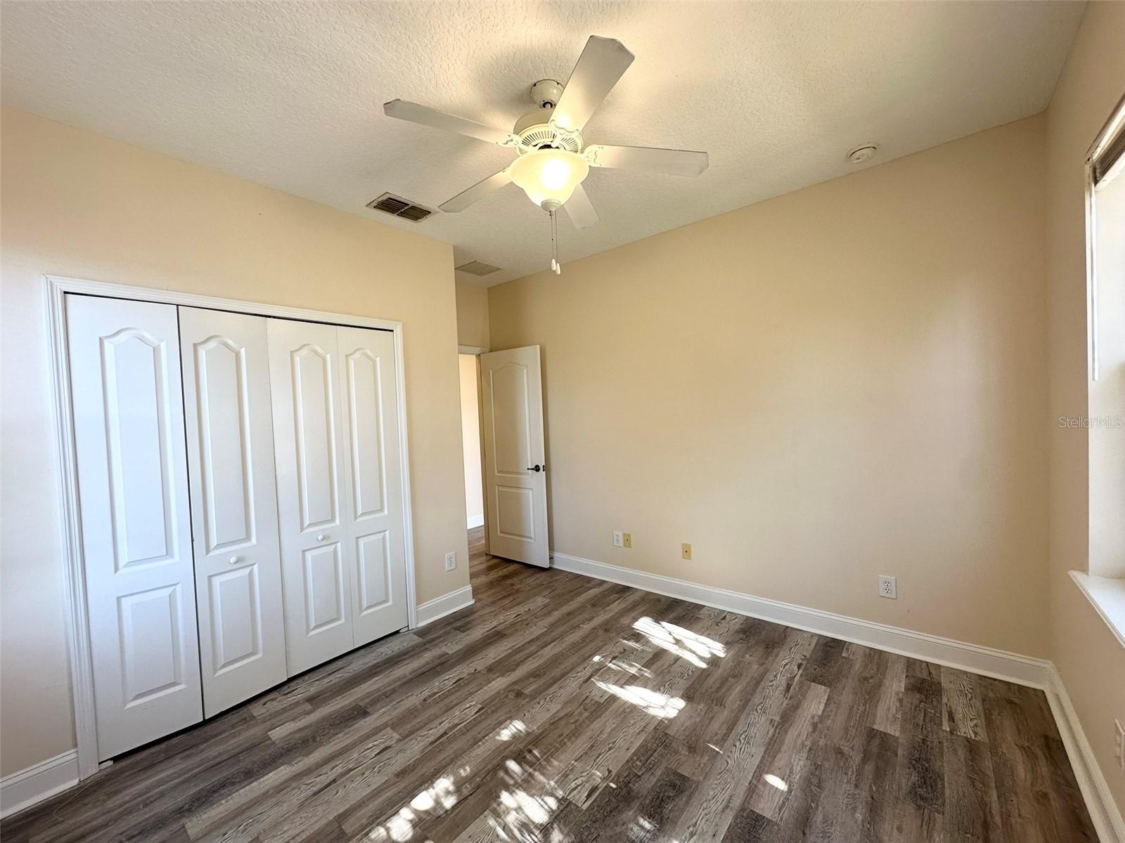 Listing photo id 30 for 1781 Indiana Avenue A