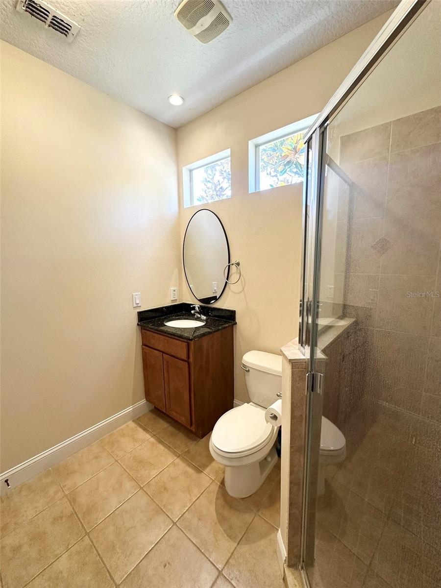 Listing photo id 32 for 1781 Indiana Avenue A