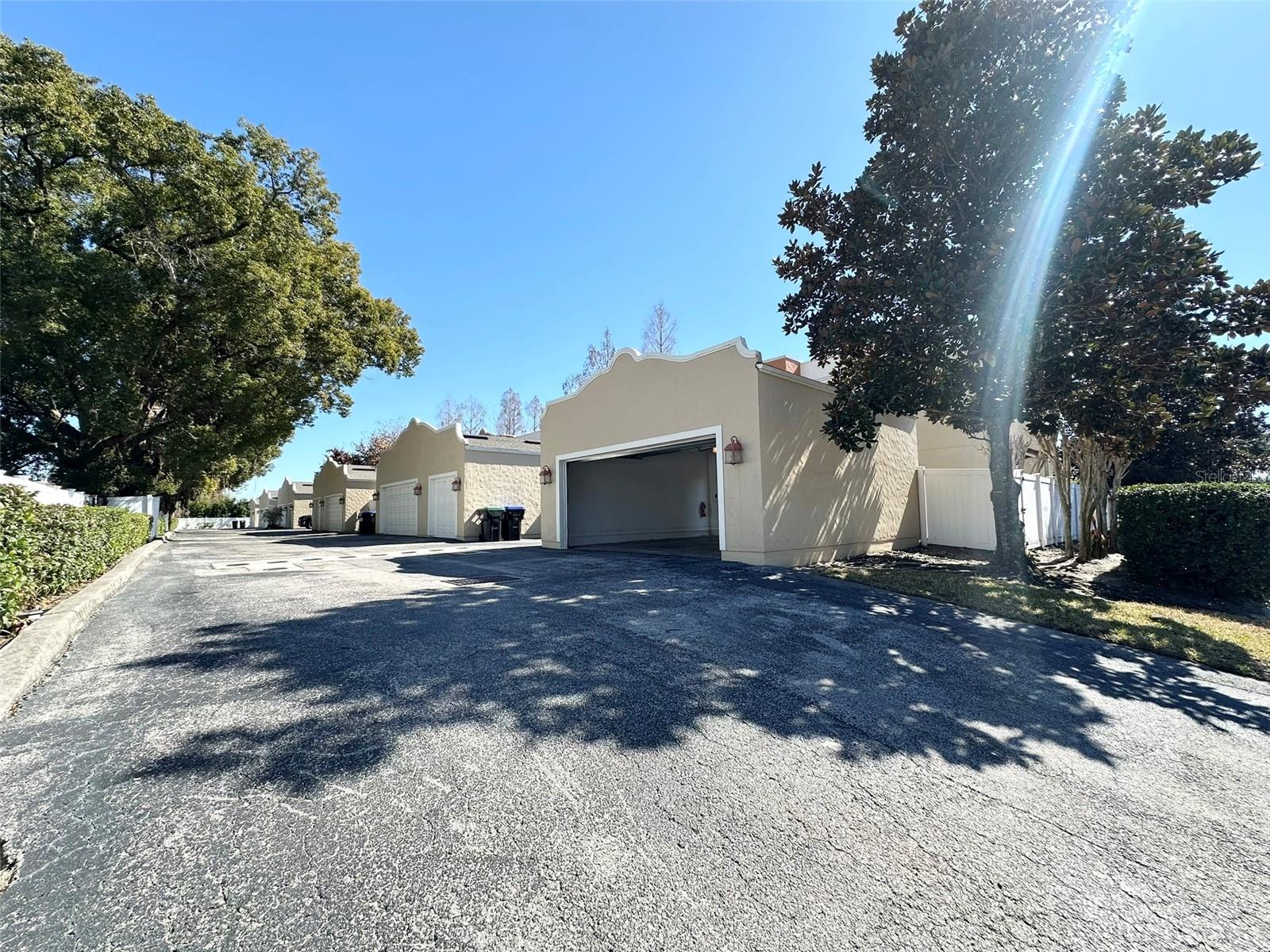 Listing photo id 44 for 1781 Indiana Avenue A