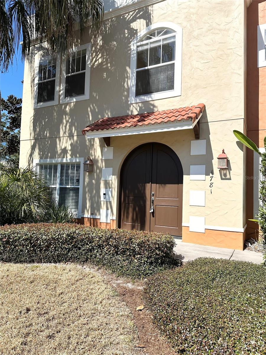 Listing photo id 6 for 1781 Indiana Avenue A