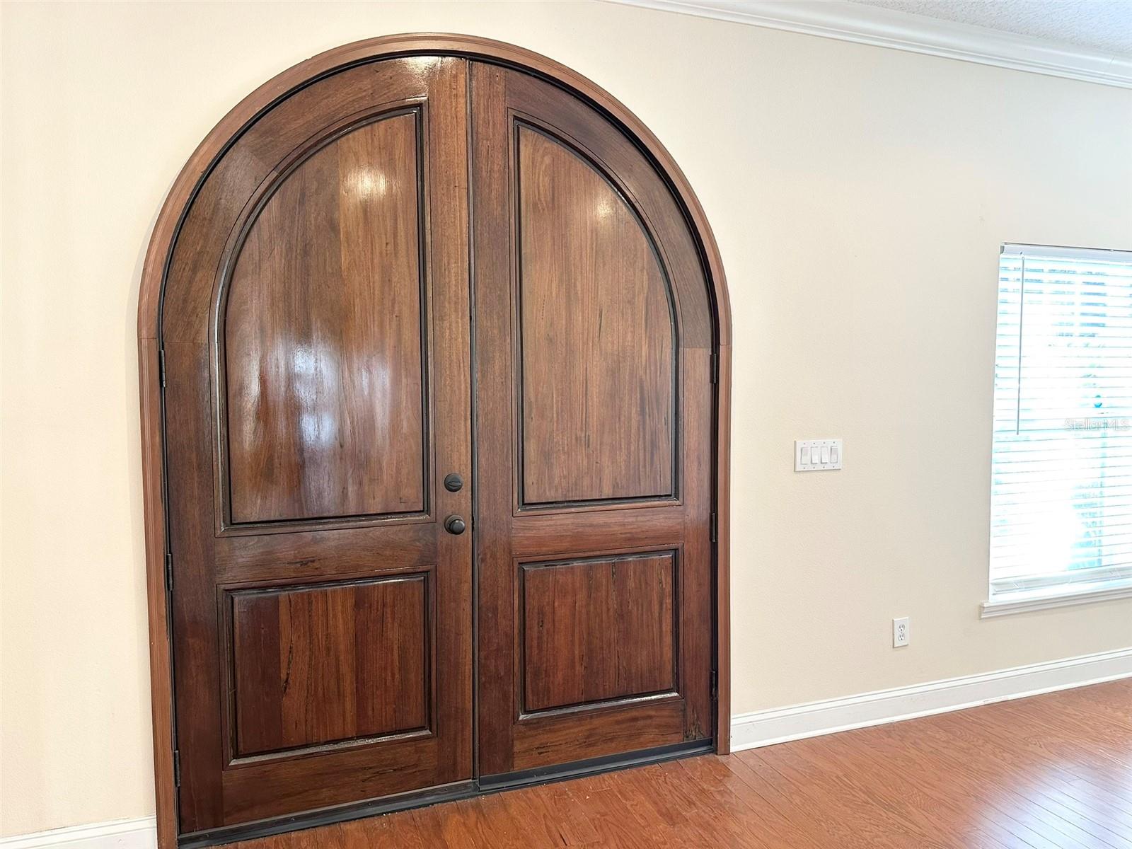 Listing photo id 7 for 1781 Indiana Avenue A