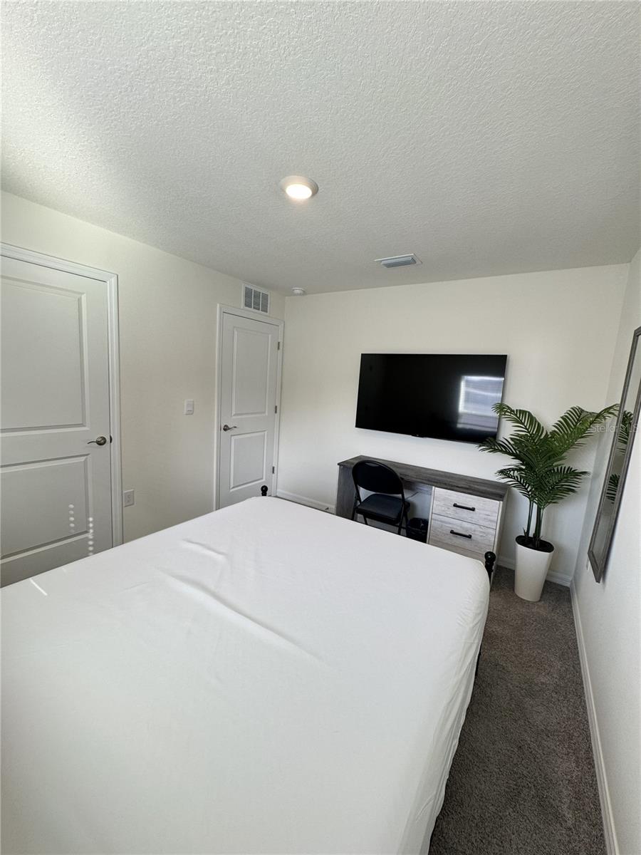 Image 15 of 18 For 7272 Apache Trail