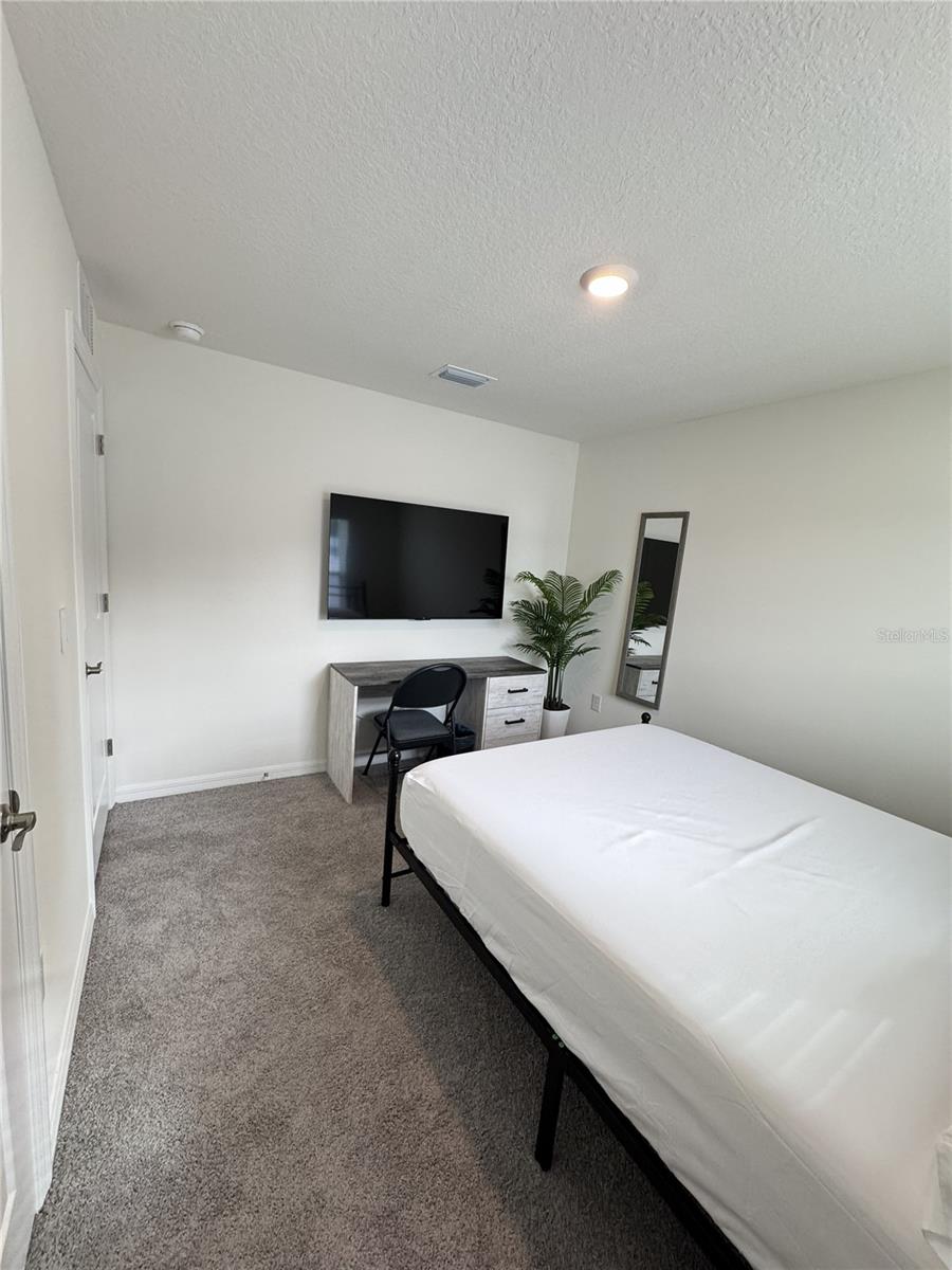 Image 16 of 18 For 7272 Apache Trail