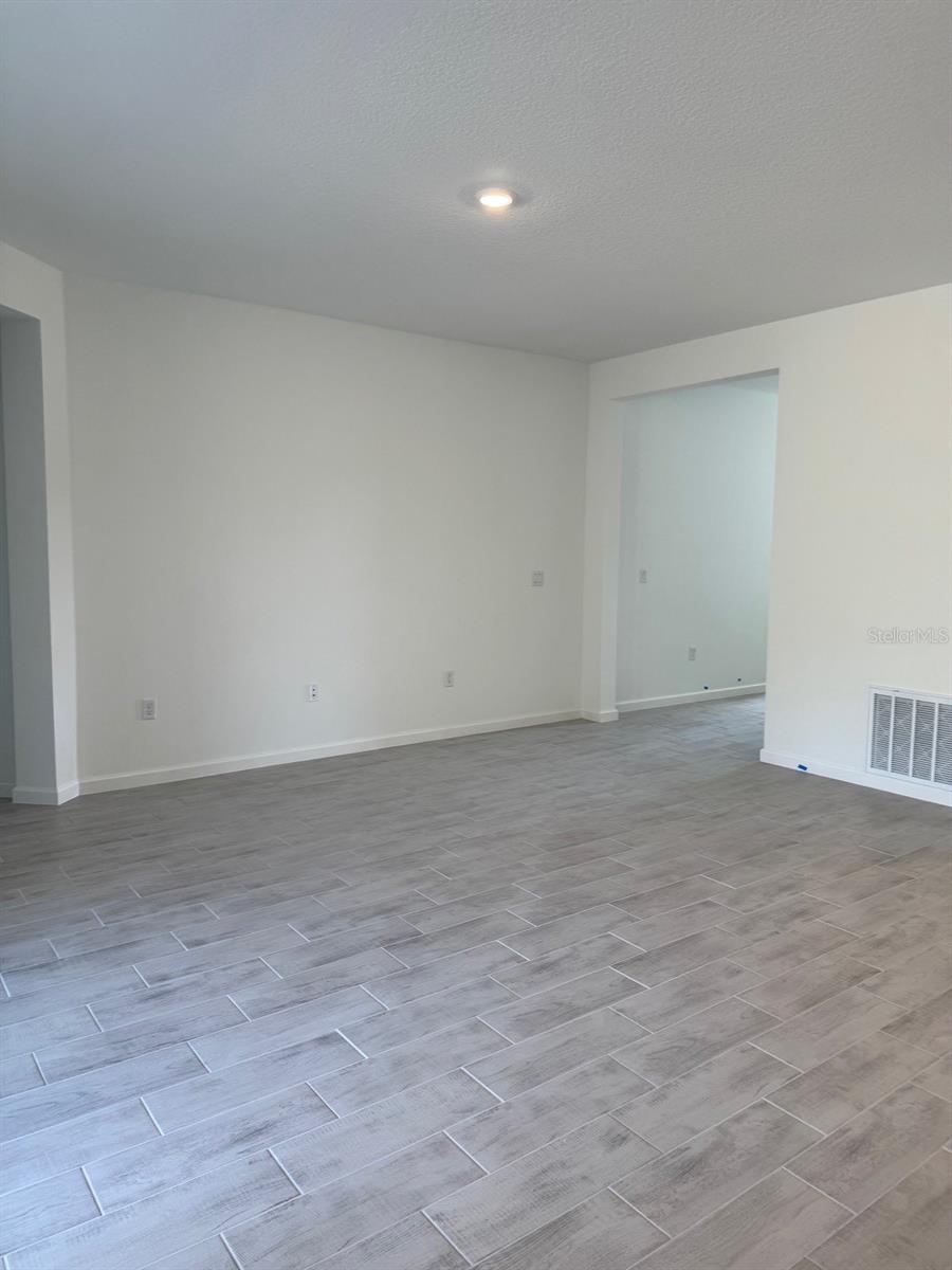 Image 7 of 24 For 788 Sunshower Drive