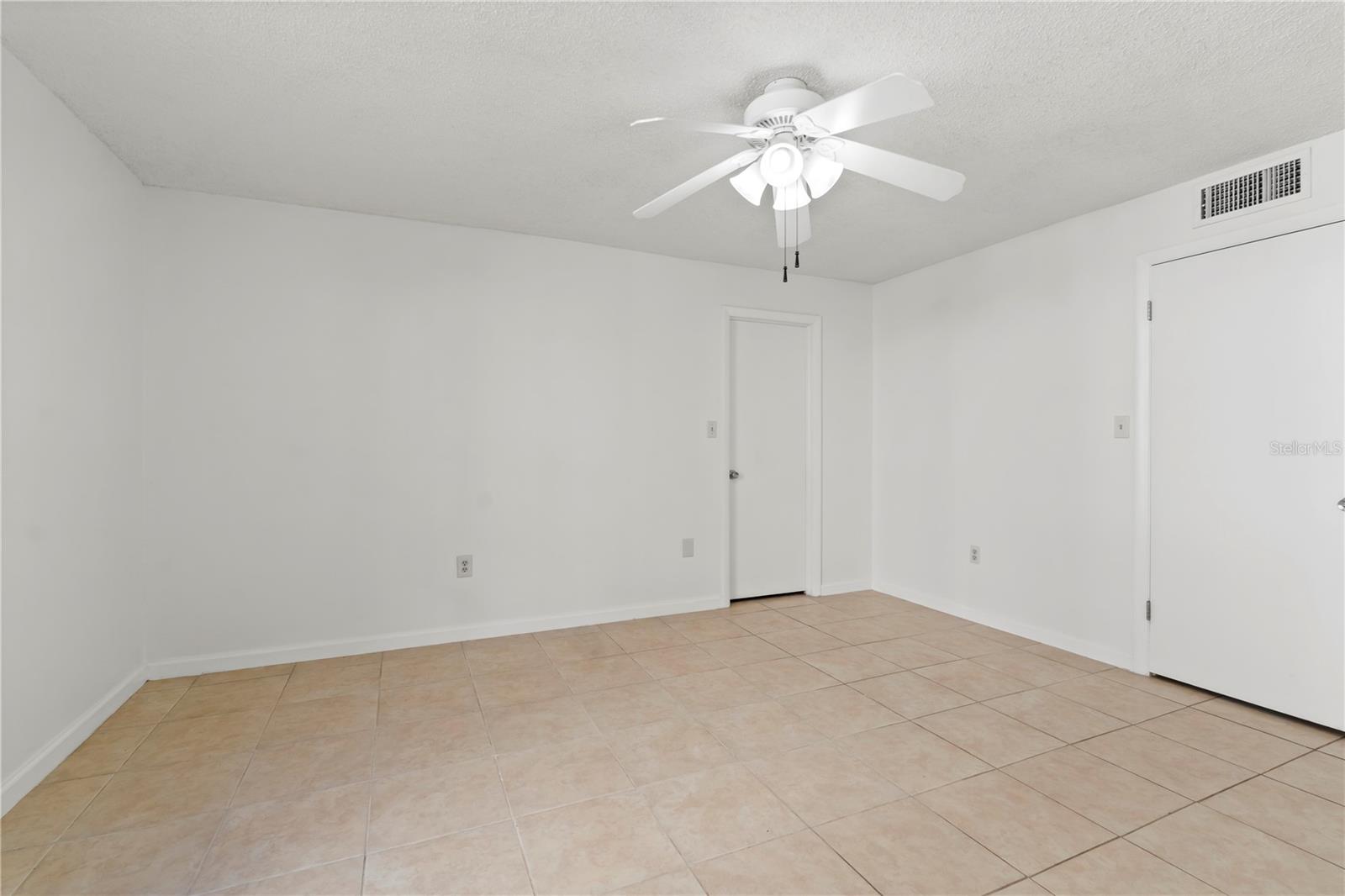 Image 10 of 21 For 530 Orange Drive 11