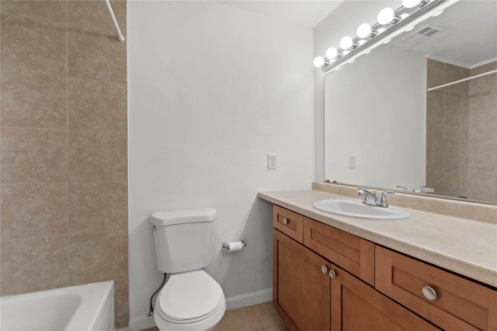 Image 12 of 21 For 530 Orange Drive 11