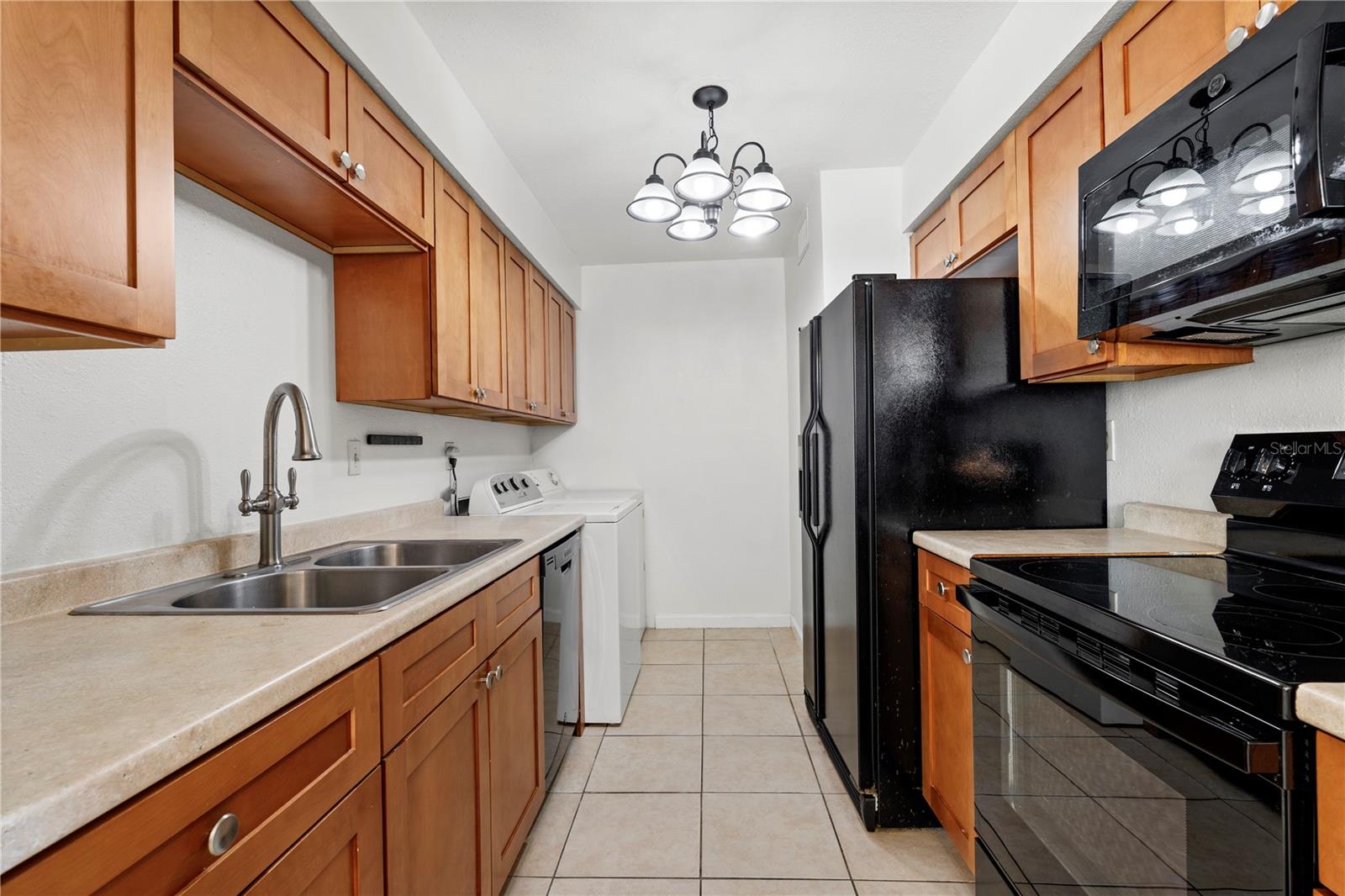 Image 5 of 21 For 530 Orange Drive 11