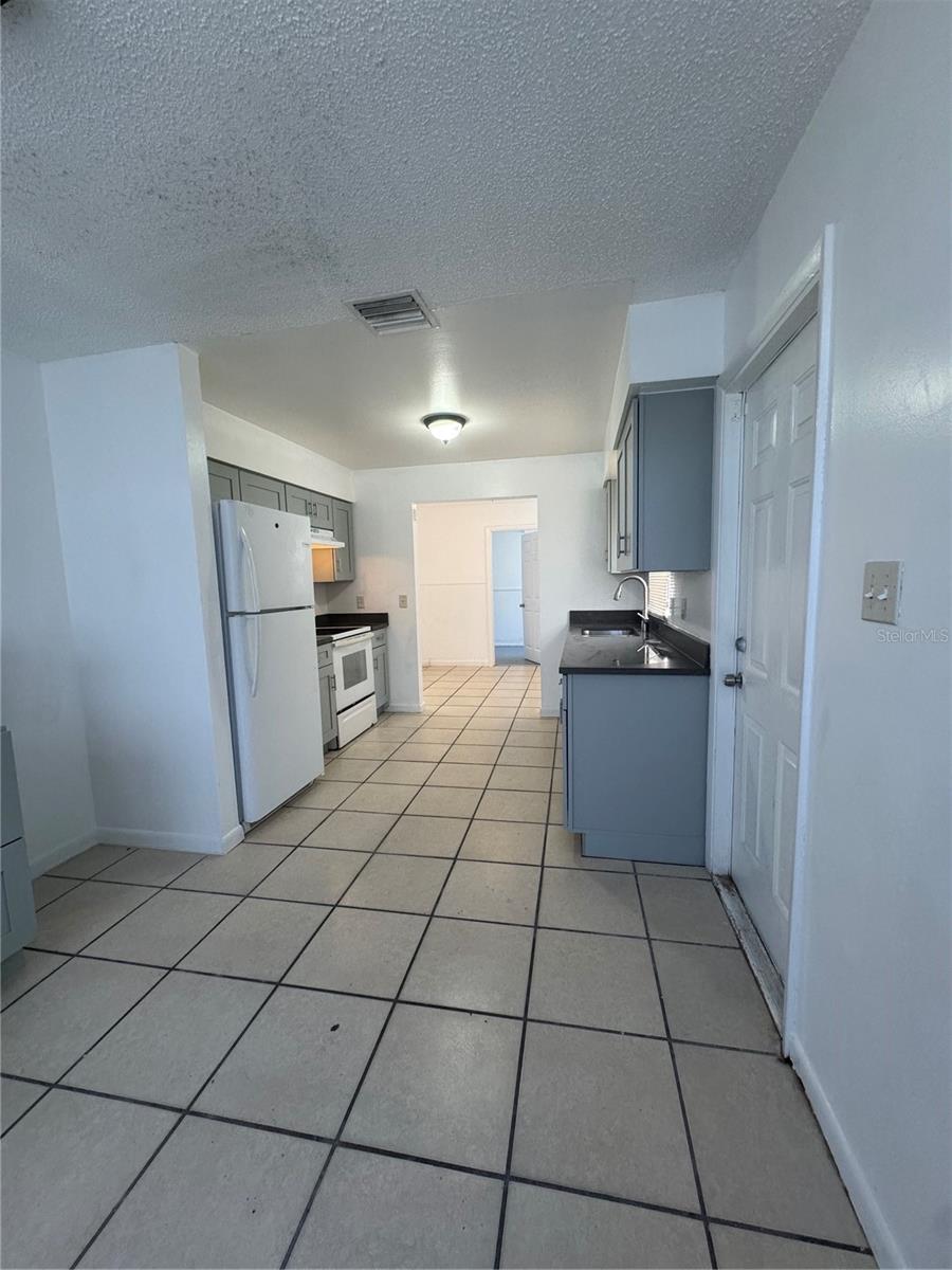 Image 9 of 16 For 4291 Clarinda Street