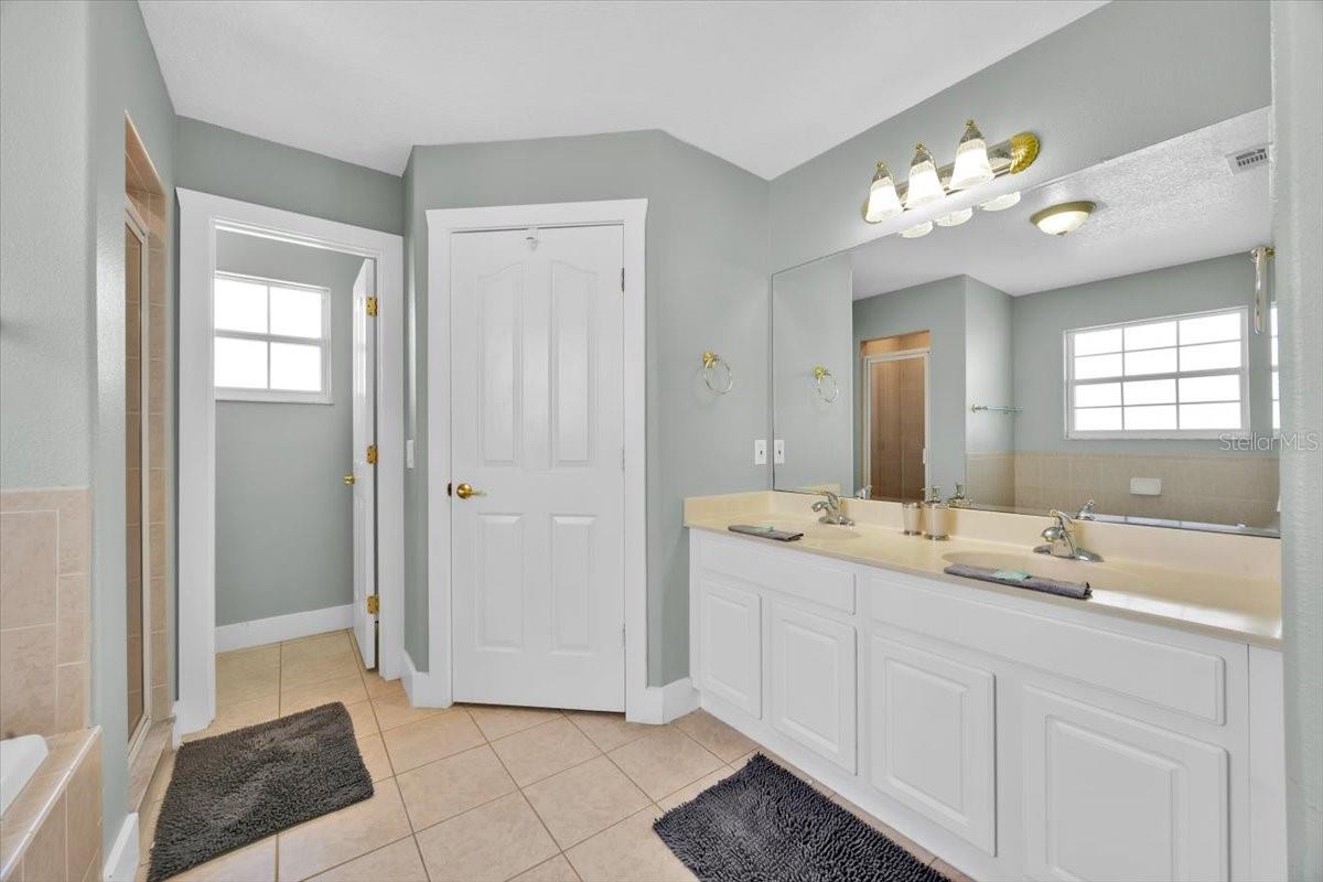 Image 20 of 43 For 210 Vista Loop