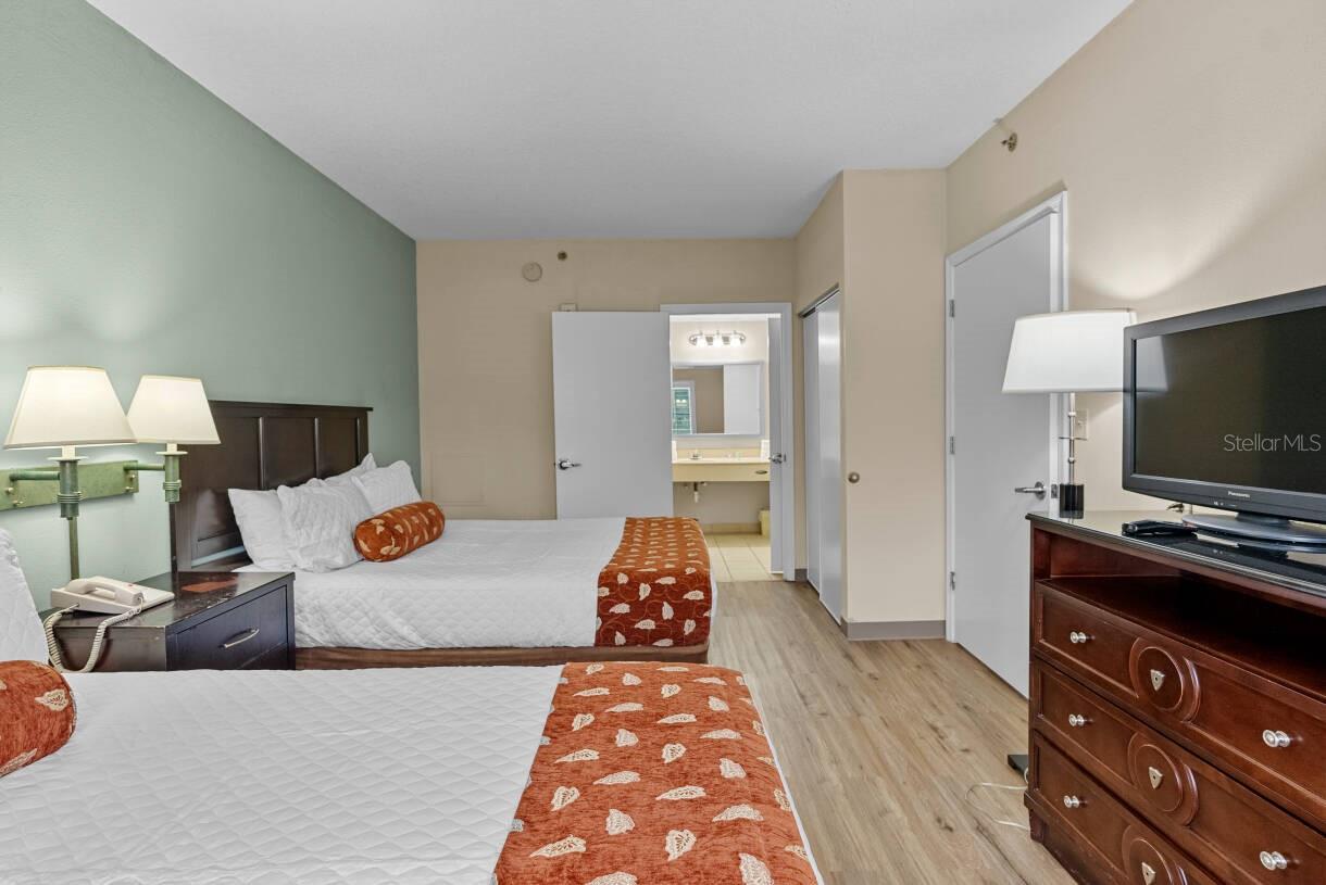 Image 11 of 30 For 7601 Canada Avenue 221