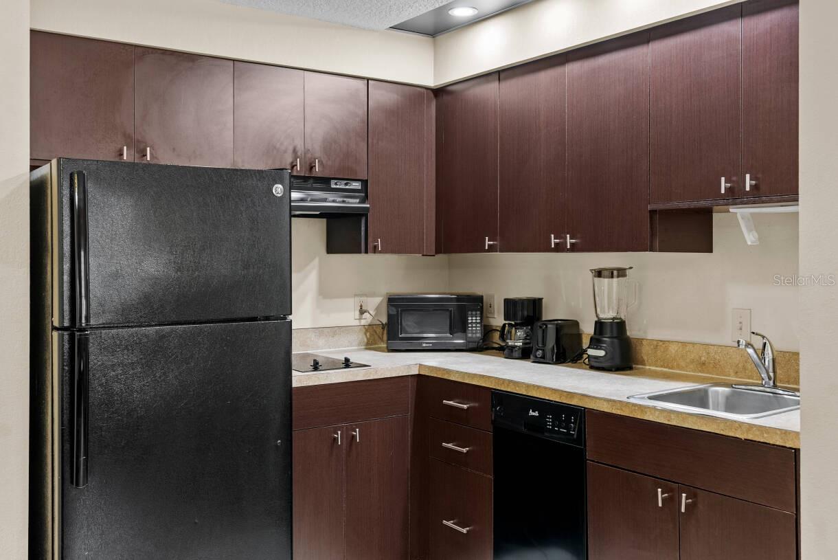 Image 4 of 30 For 7601 Canada Avenue 221