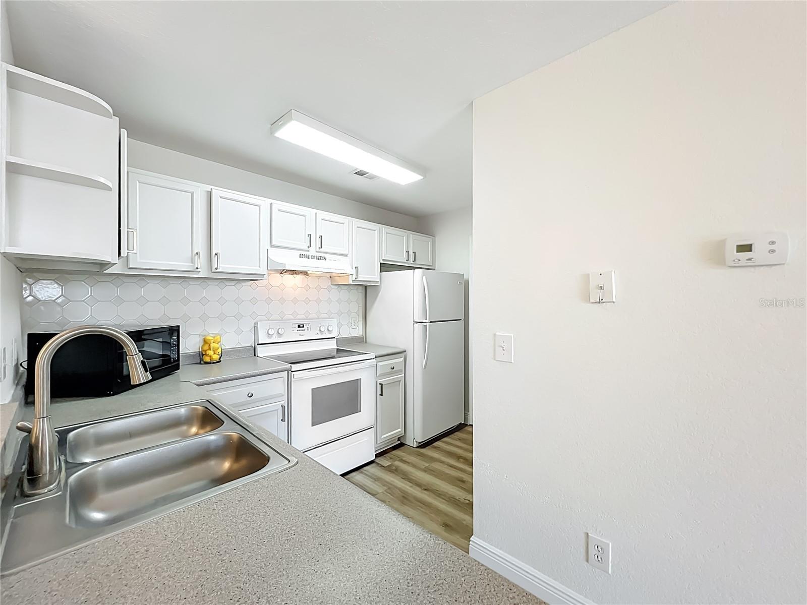 Image 10 of 56 For 7511 Seurat Street 10203