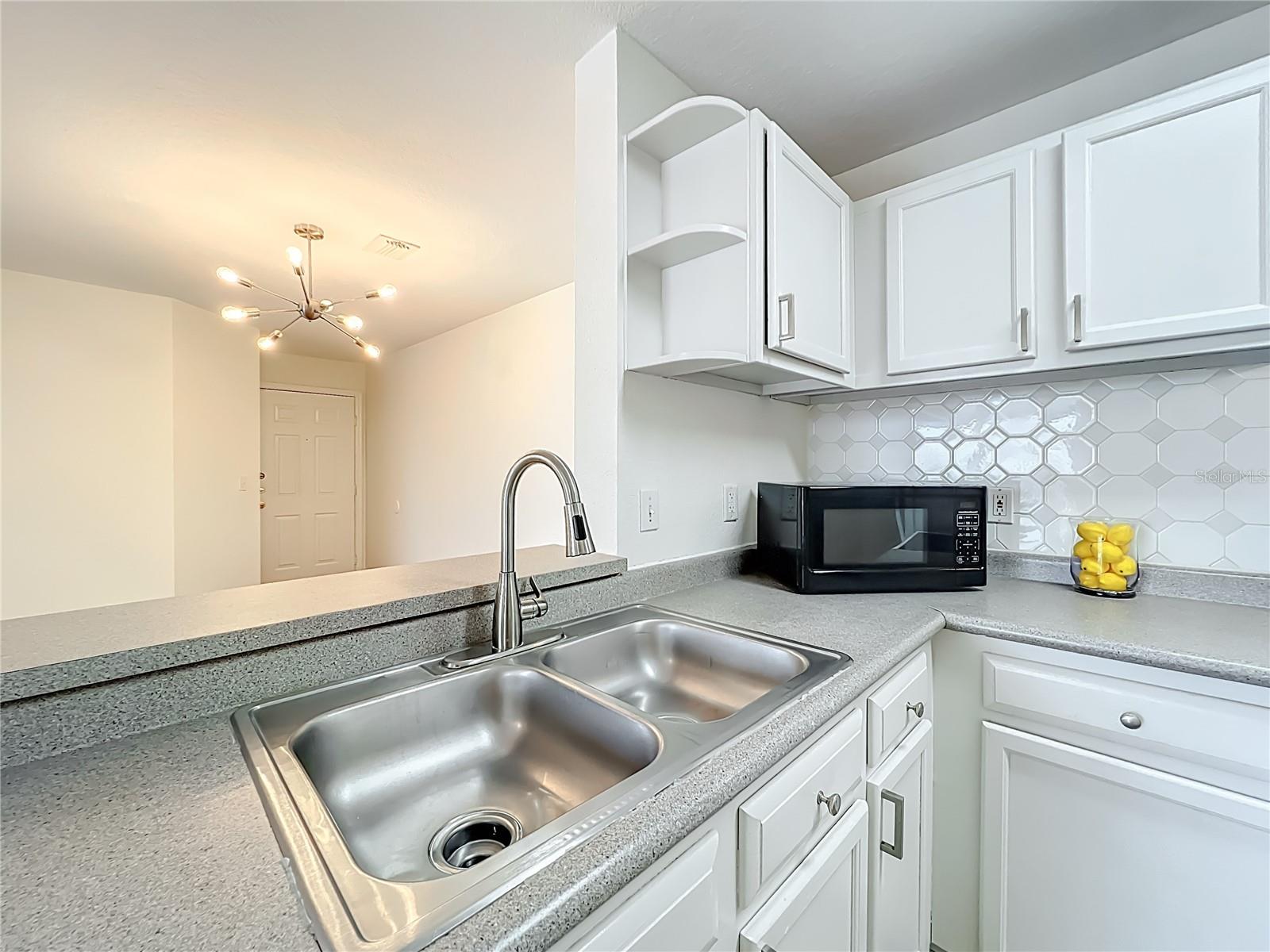 Image 13 of 56 For 7511 Seurat Street 10203