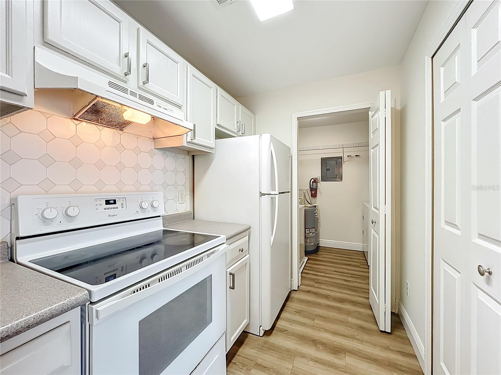 Image 14 of 56 For 7511 Seurat Street 10203