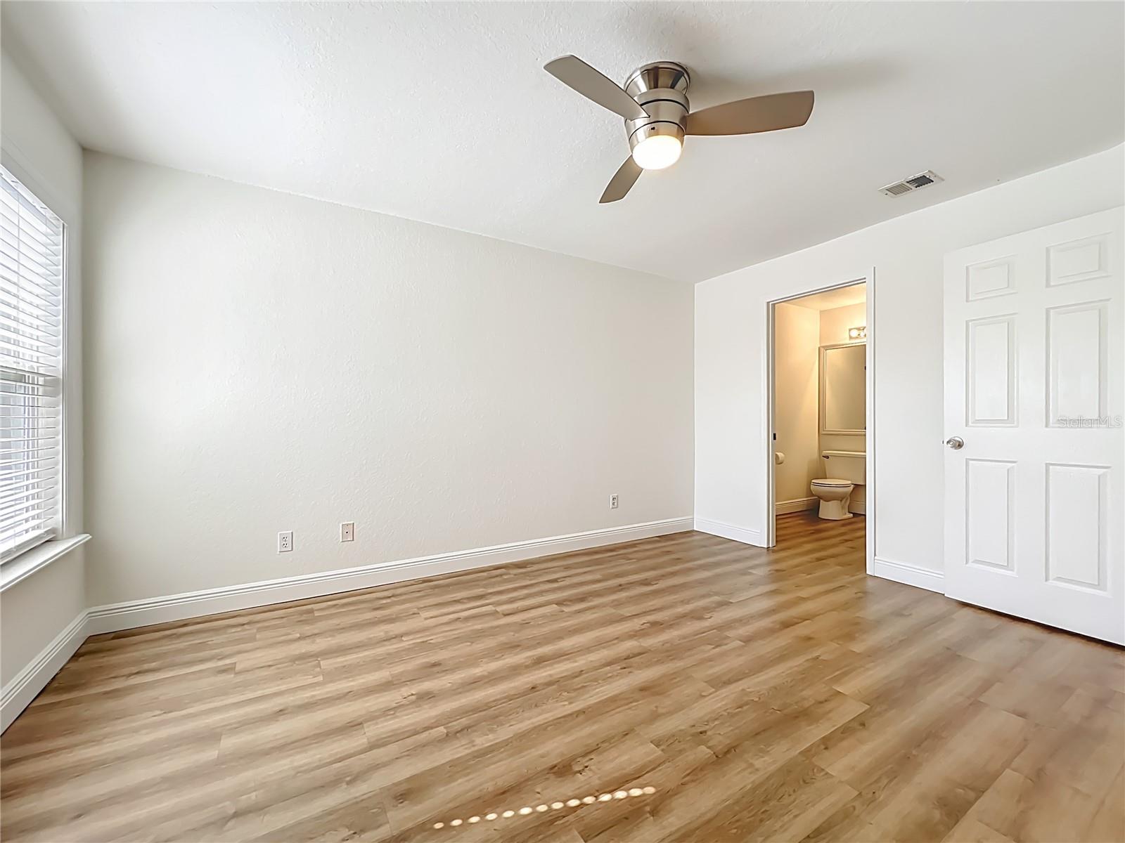 Image 18 of 56 For 7511 Seurat Street 10203