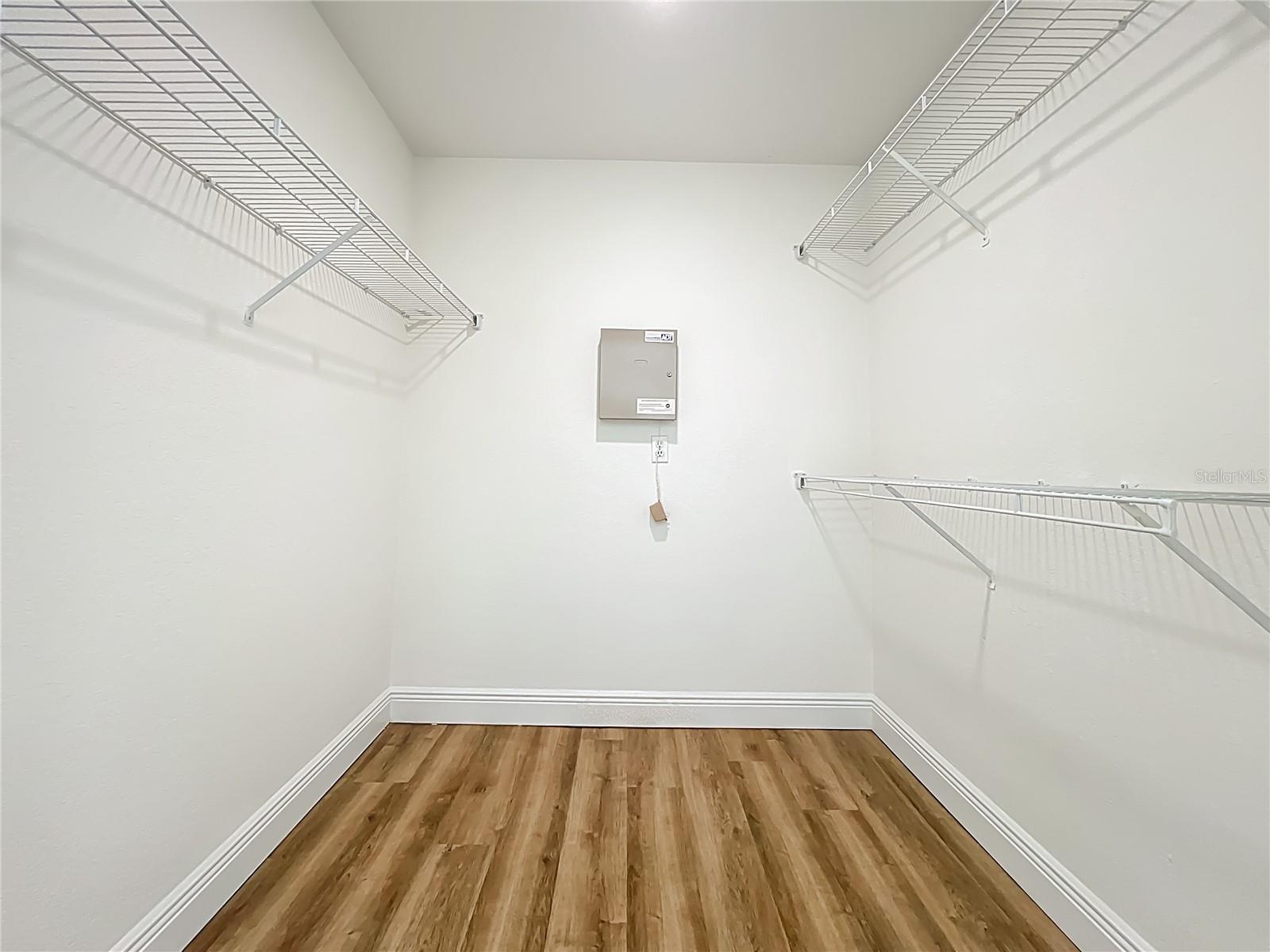 Image 20 of 56 For 7511 Seurat Street 10203