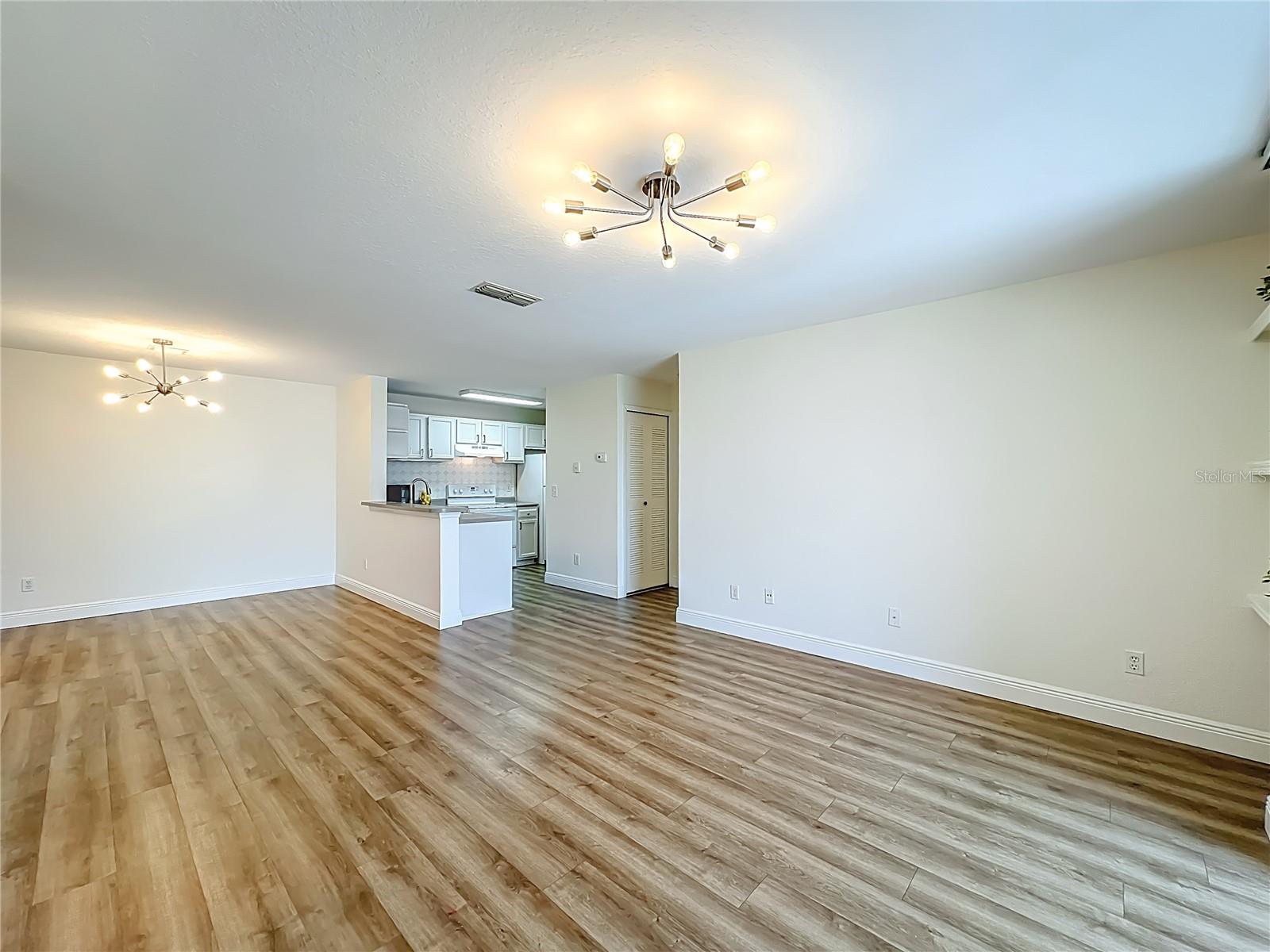 Image 7 of 56 For 7511 Seurat Street 10203