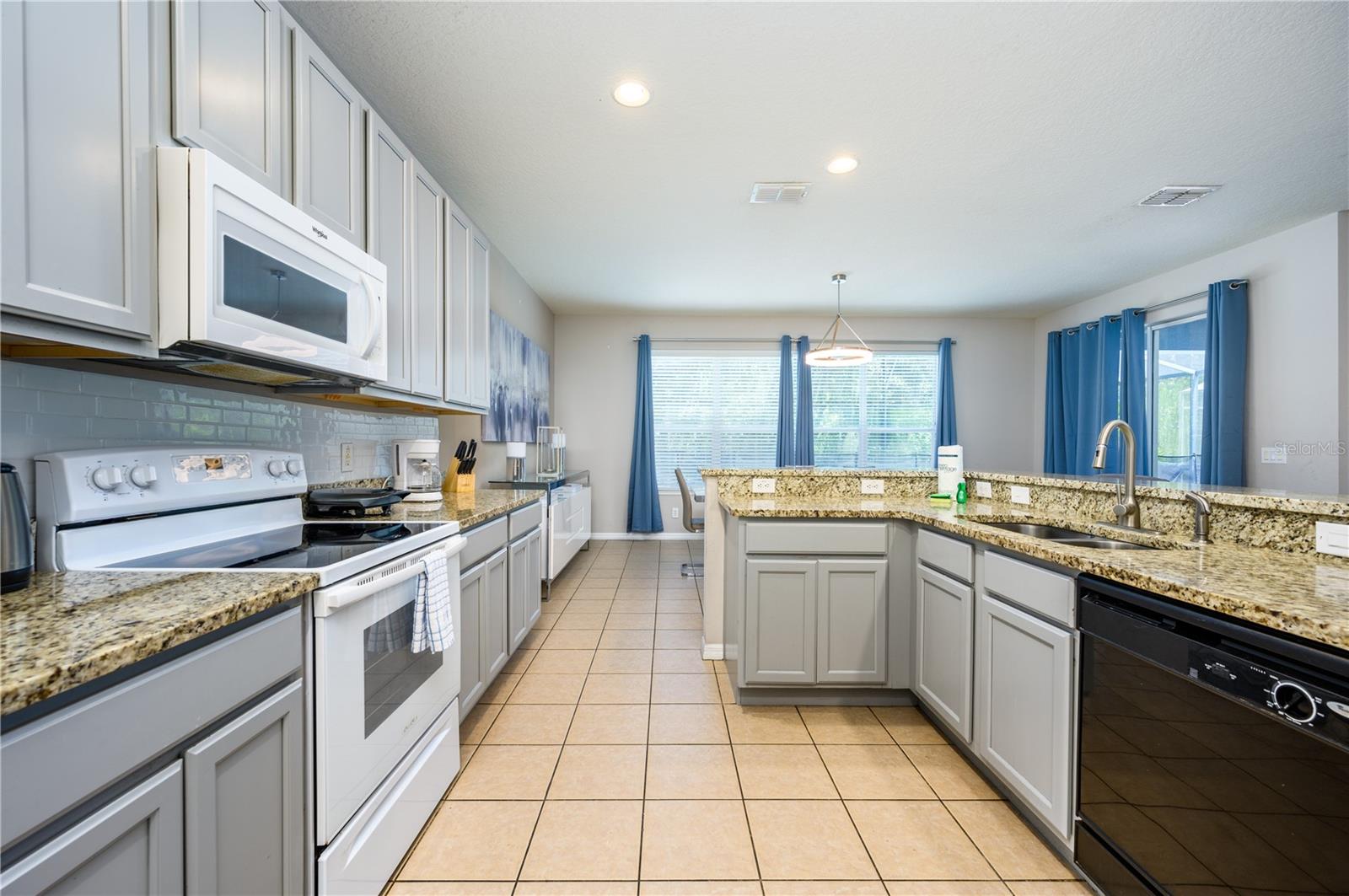 Image 24 of 59 For 1091 Marcello Boulevard