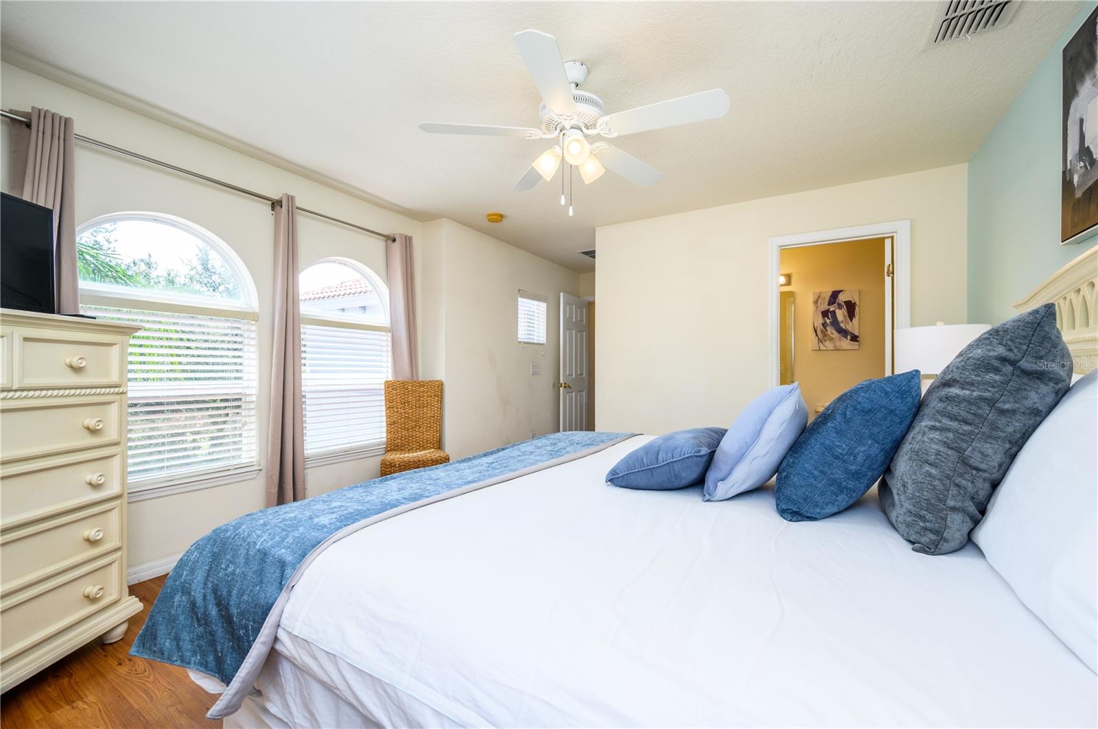 Image 33 of 59 For 1091 Marcello Boulevard