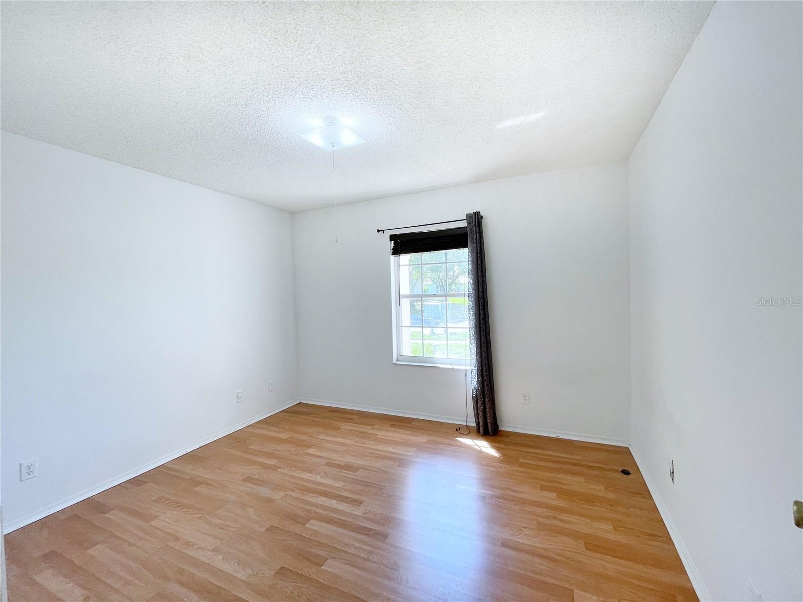 Image 10 of 22 For 12821 Lower River Boulevard