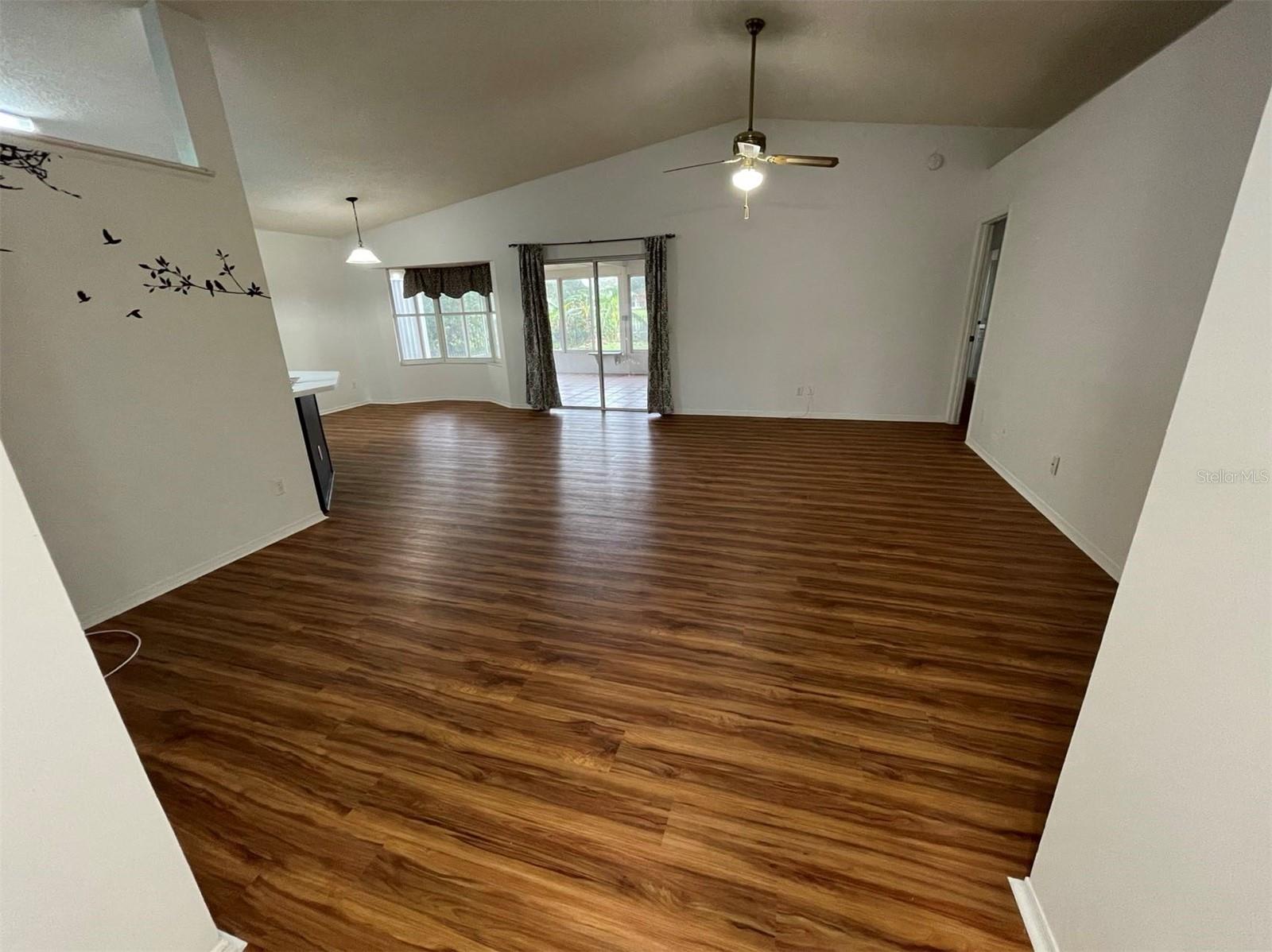 Image 12 of 22 For 12821 Lower River Boulevard