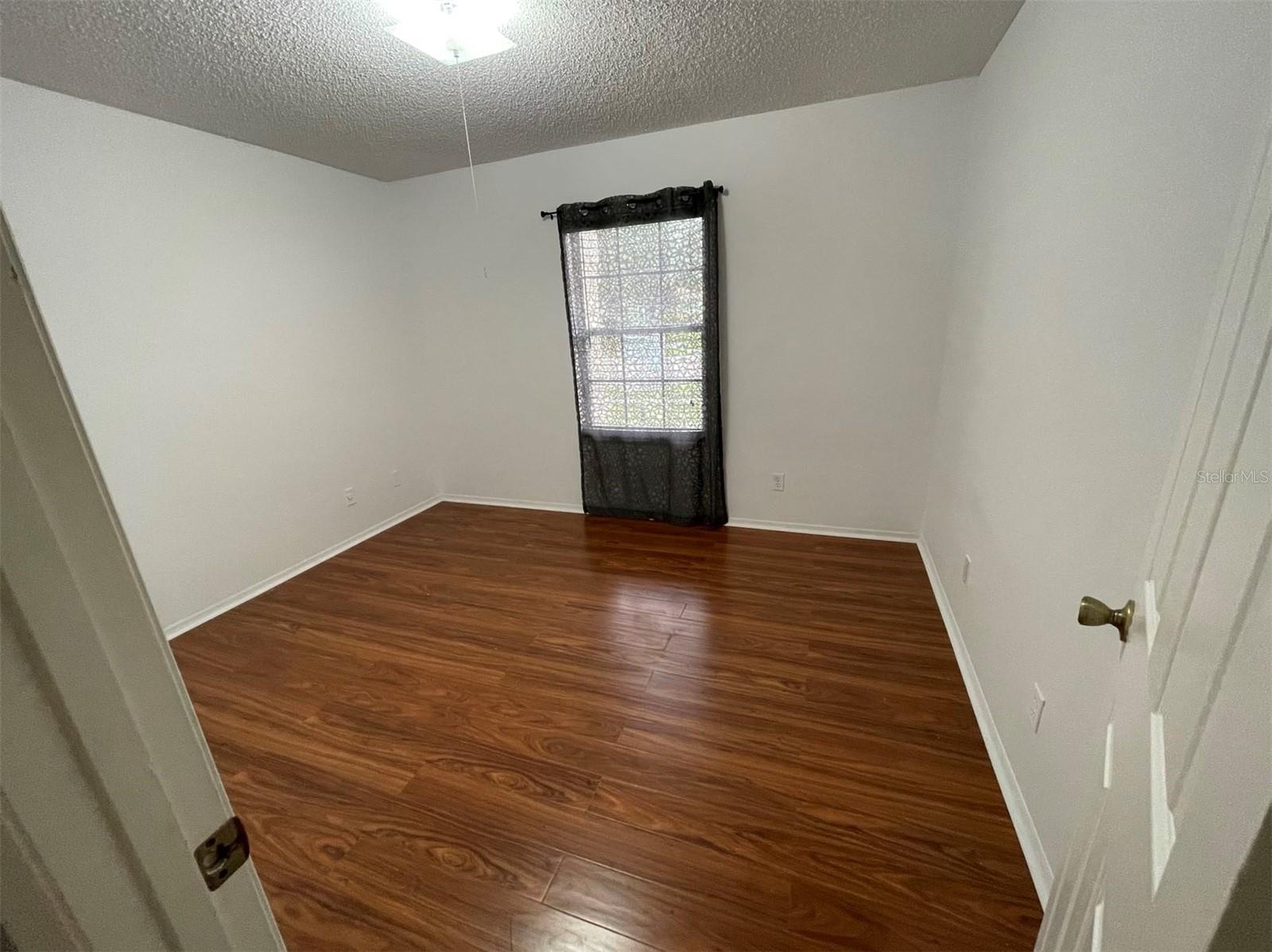 Image 17 of 22 For 12821 Lower River Boulevard