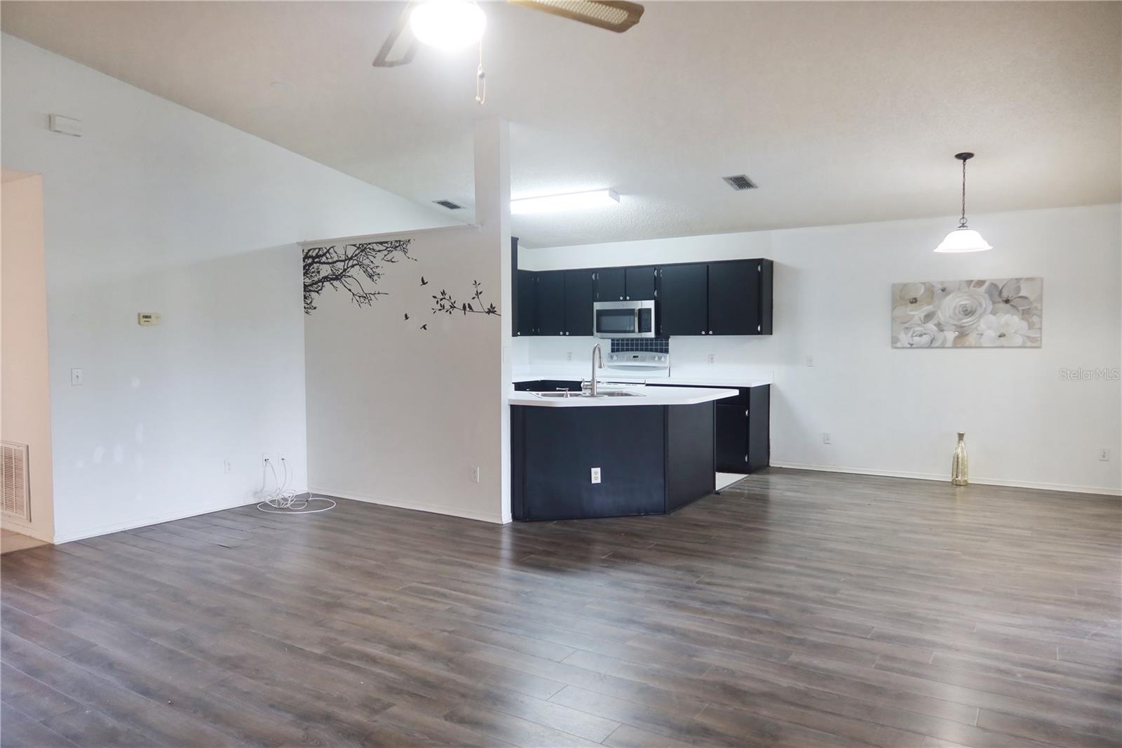 Image 3 of 22 For 12821 Lower River Boulevard