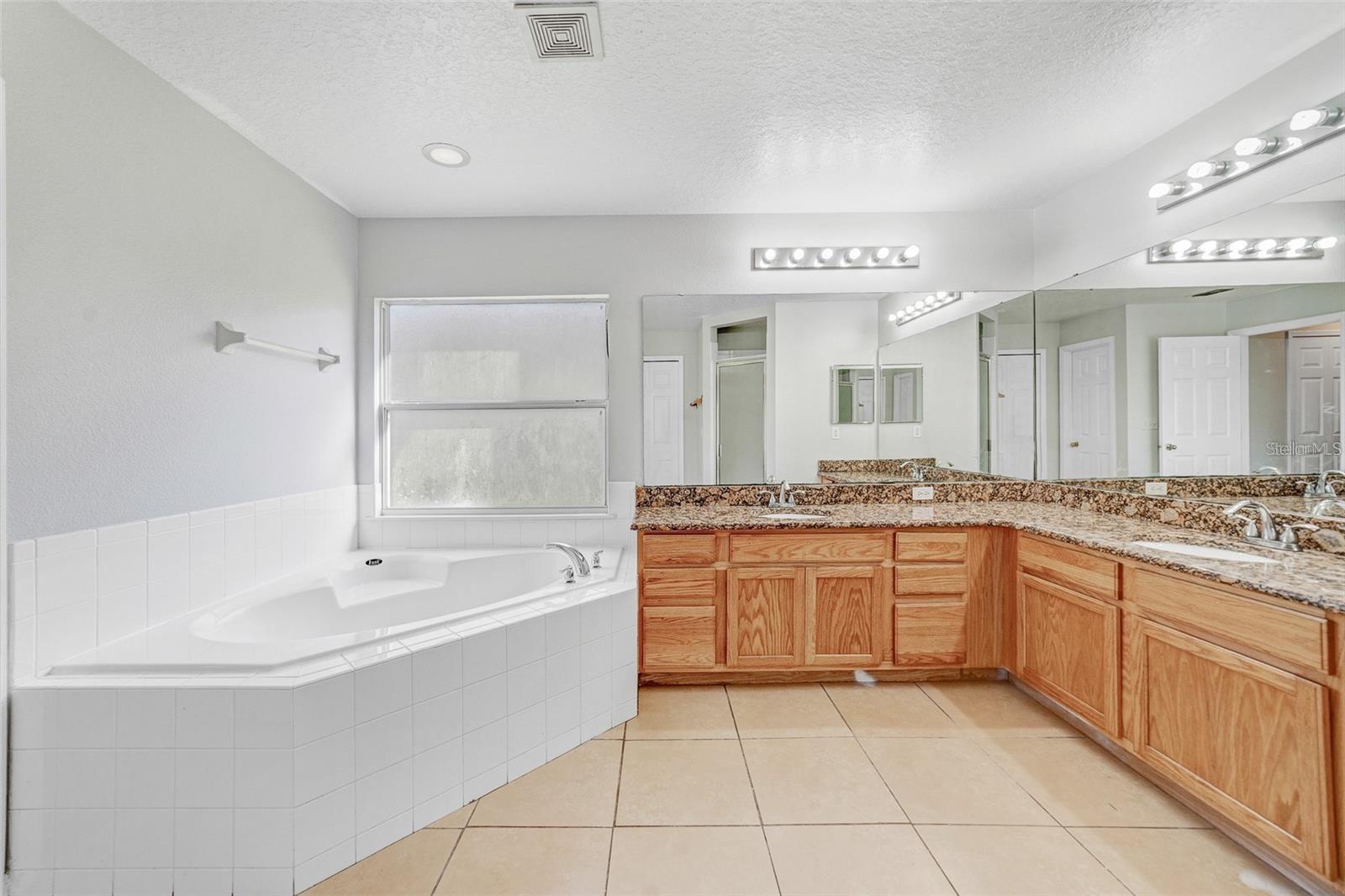 Image 9 of 17 For 4710 Ashurst Street