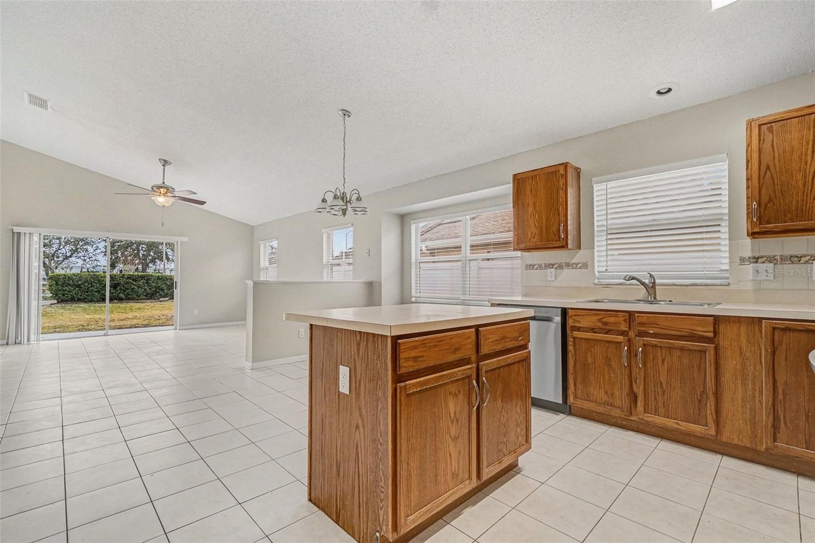 Image 7 of 25 For 12702 Maribou Circle