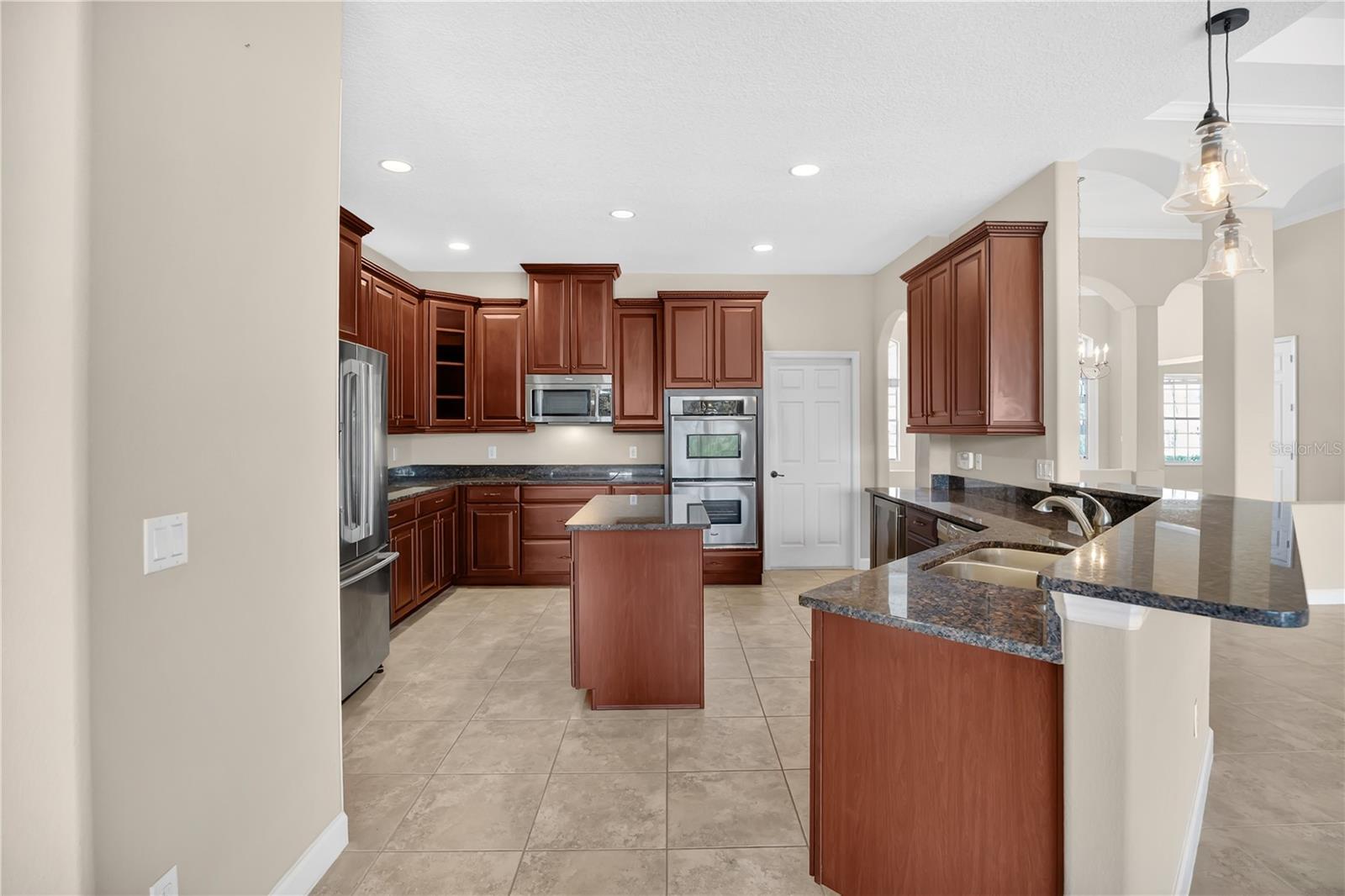 Image 18 of 55 For 4712 Legacy Oaks Drive