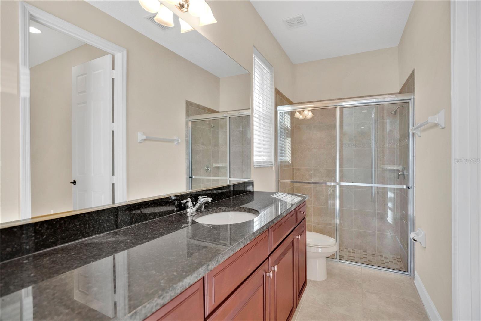 Image 33 of 55 For 4712 Legacy Oaks Drive