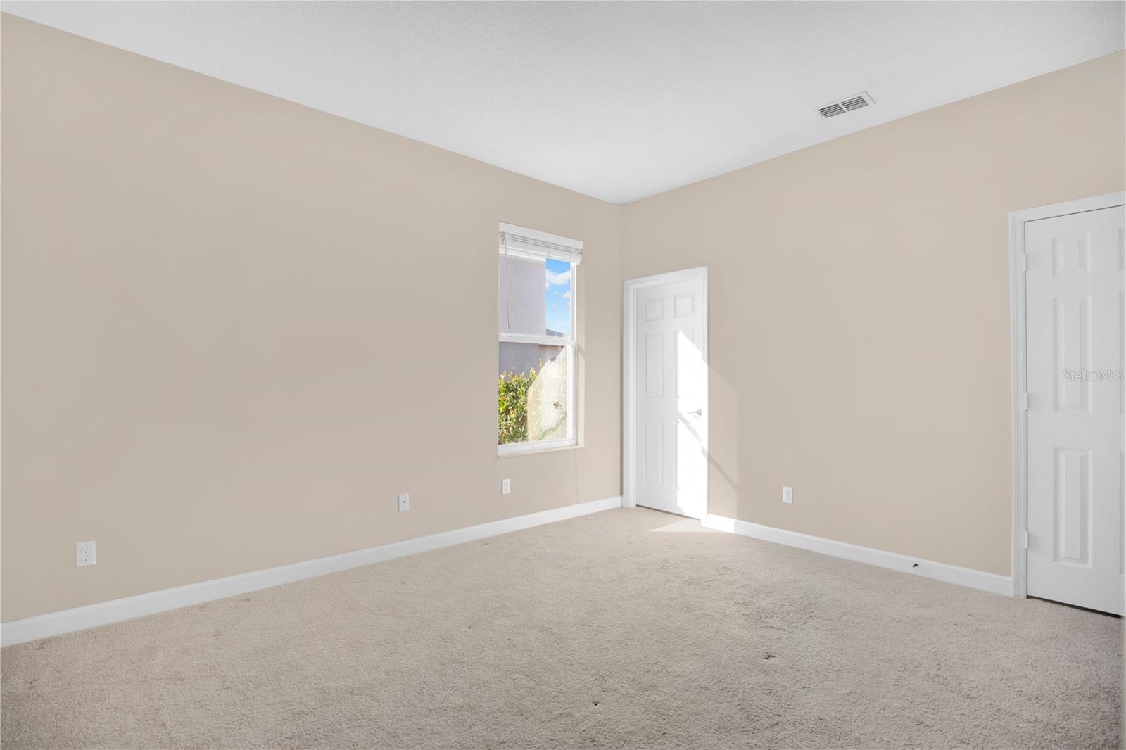 Image 35 of 55 For 4712 Legacy Oaks Drive