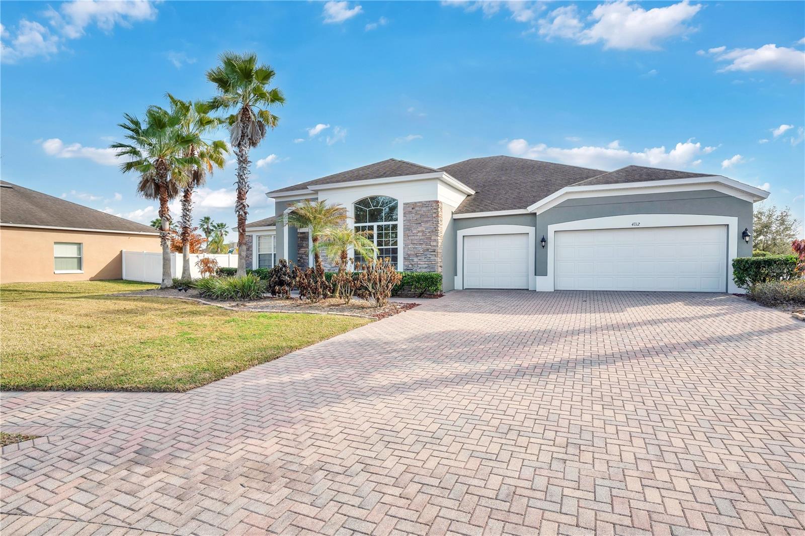 Image 5 of 55 For 4712 Legacy Oaks Drive