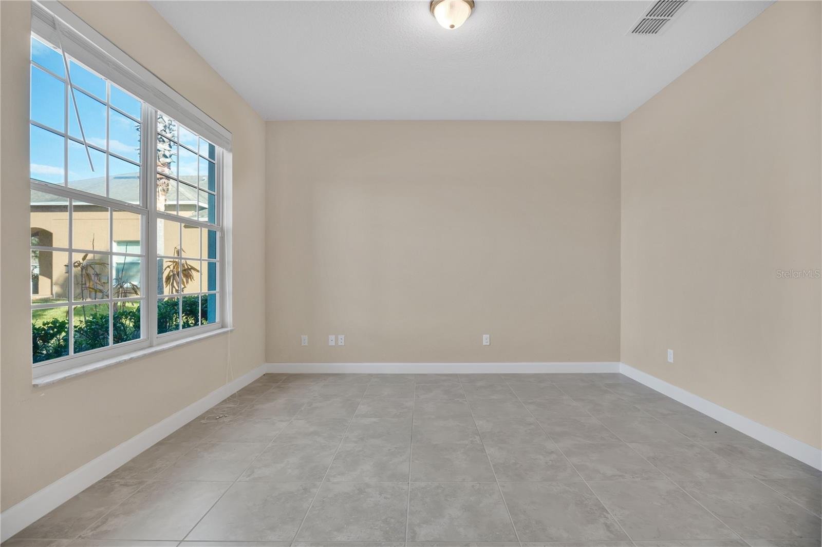 Image 7 of 55 For 4712 Legacy Oaks Drive