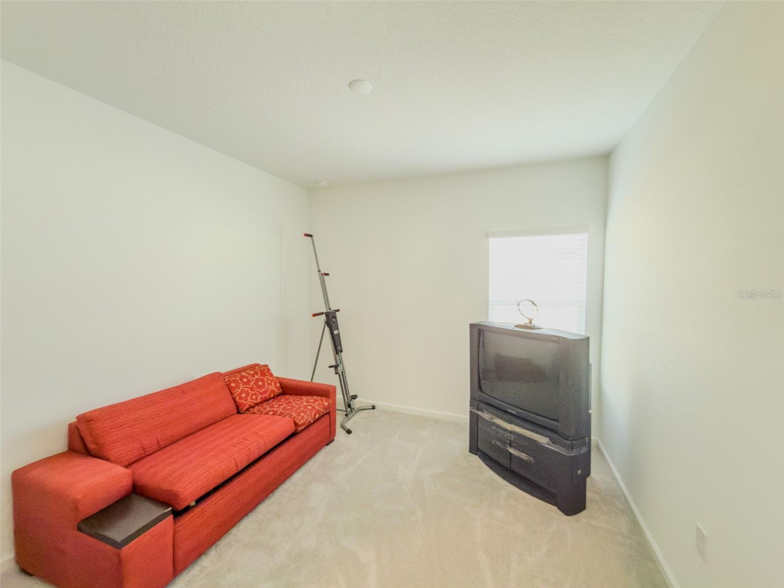 Image 18 of 40 For 7451 76th Terrace