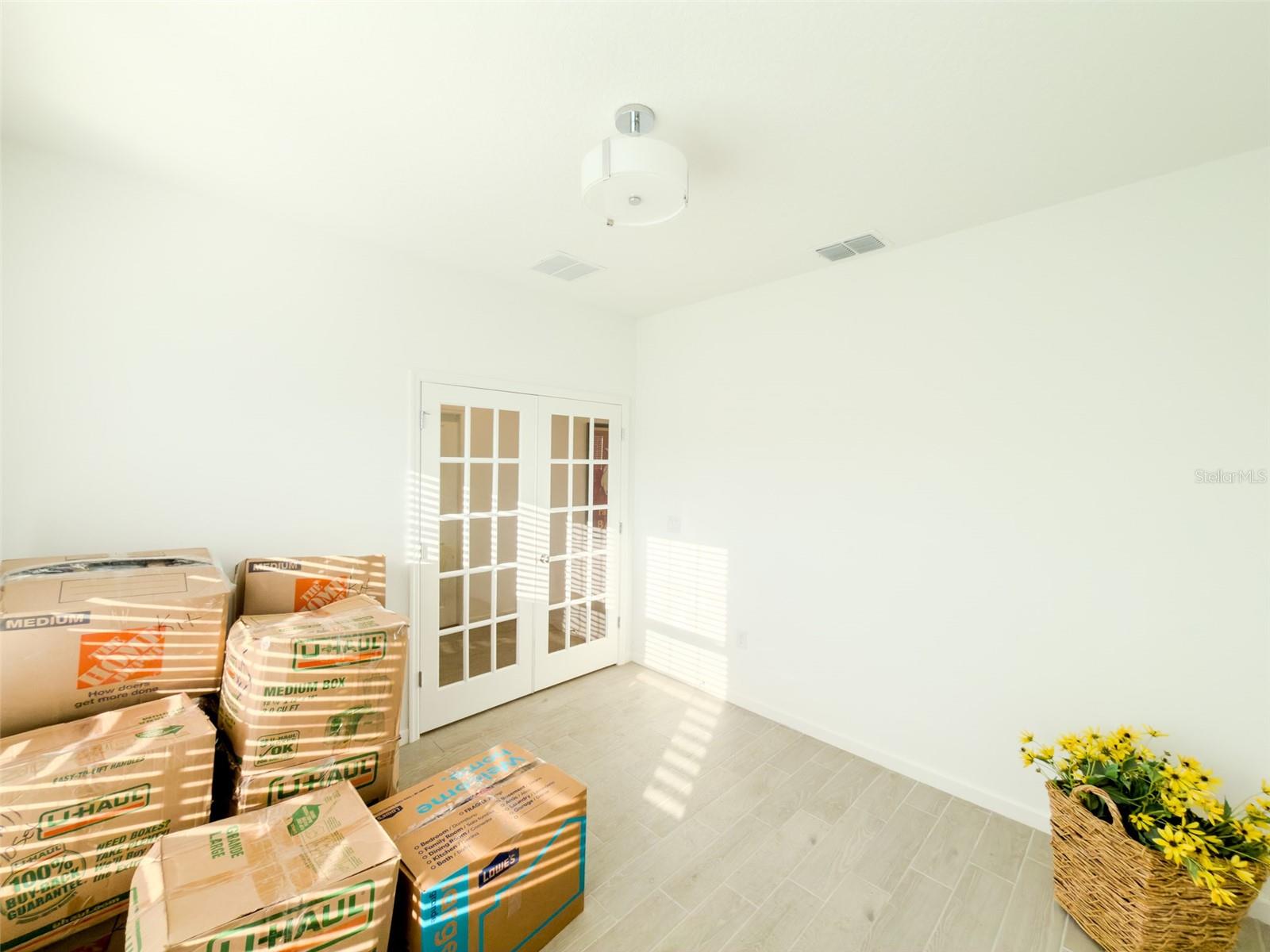 Image 5 of 40 For 7451 76th Terrace